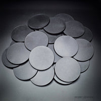 napisz tera image alt i name dla 100mm round base close up na tle innych bases
