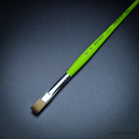 da Vinci FIT 4209 Flat Brush (Size 8) on black background, displaying ergonomic design and broad bristles for washes and fill-ins