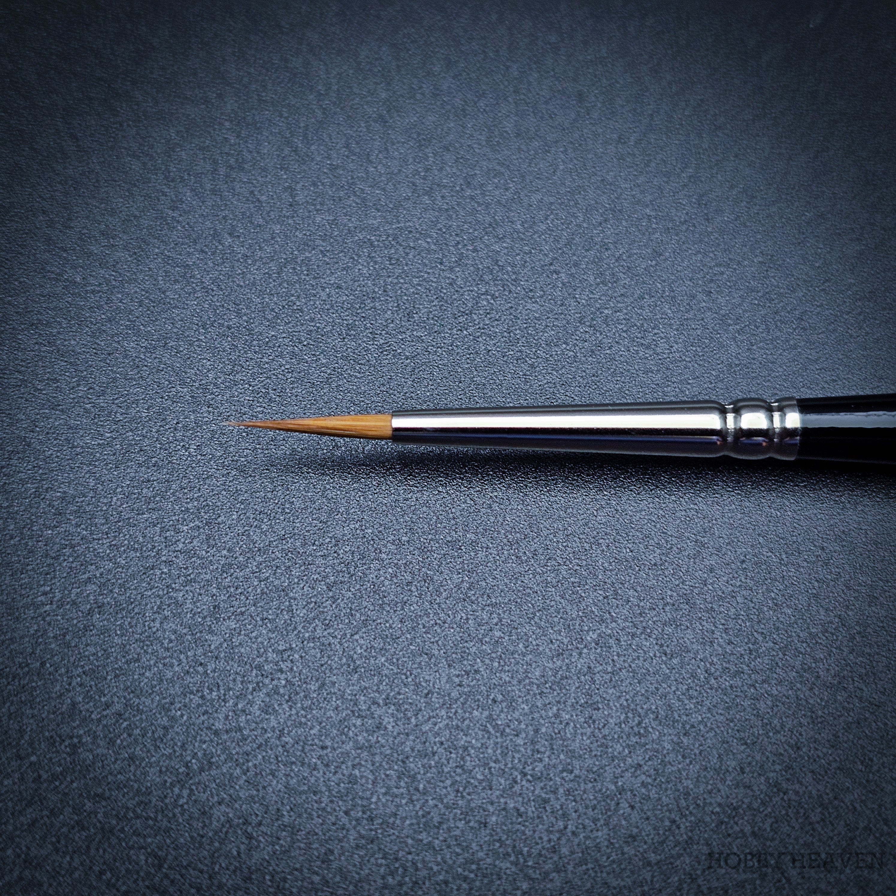 Raphael Series 8408 — Kolinsky Sable Round