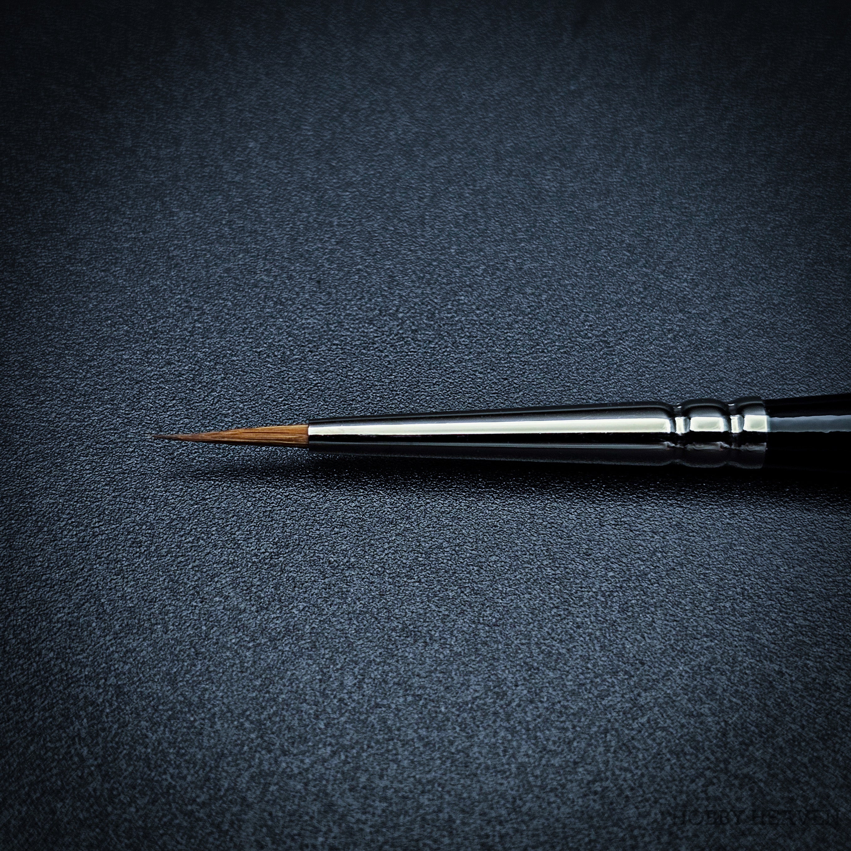 Raphael Series 8402 — Kolinsky Sable Round