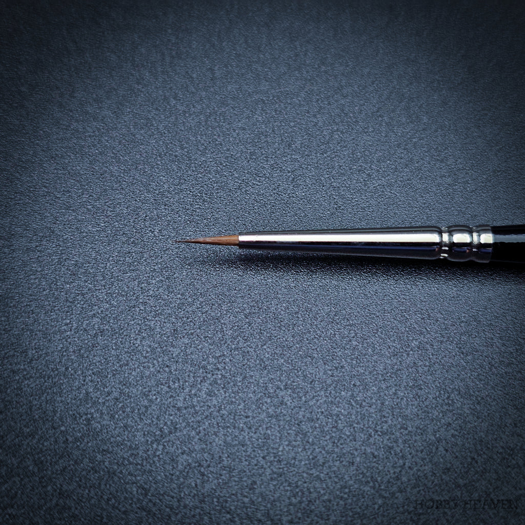 Raphael Series 8408 — Kolinsky Sable Round