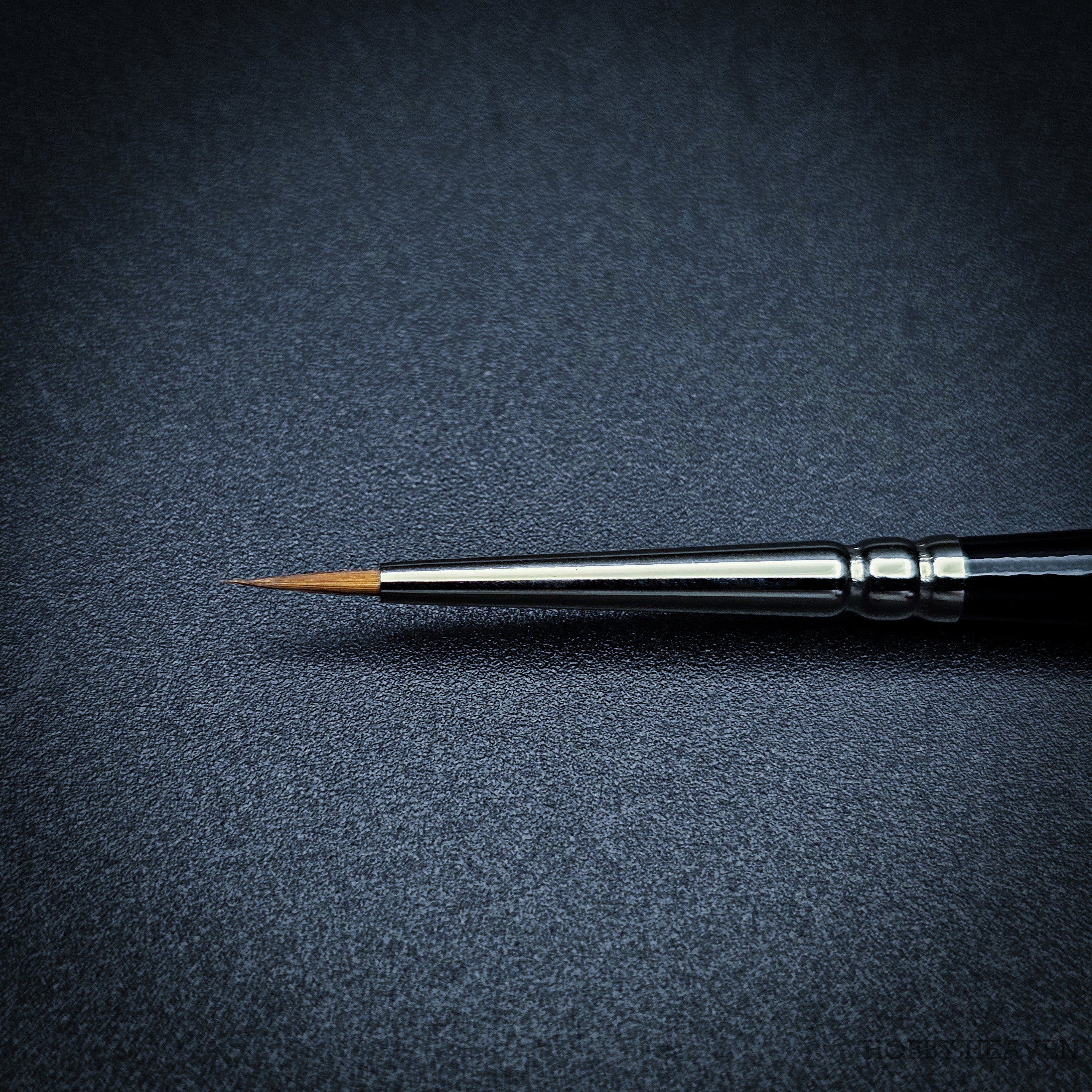 Raphael Series 8402 — Kolinsky Sable Round