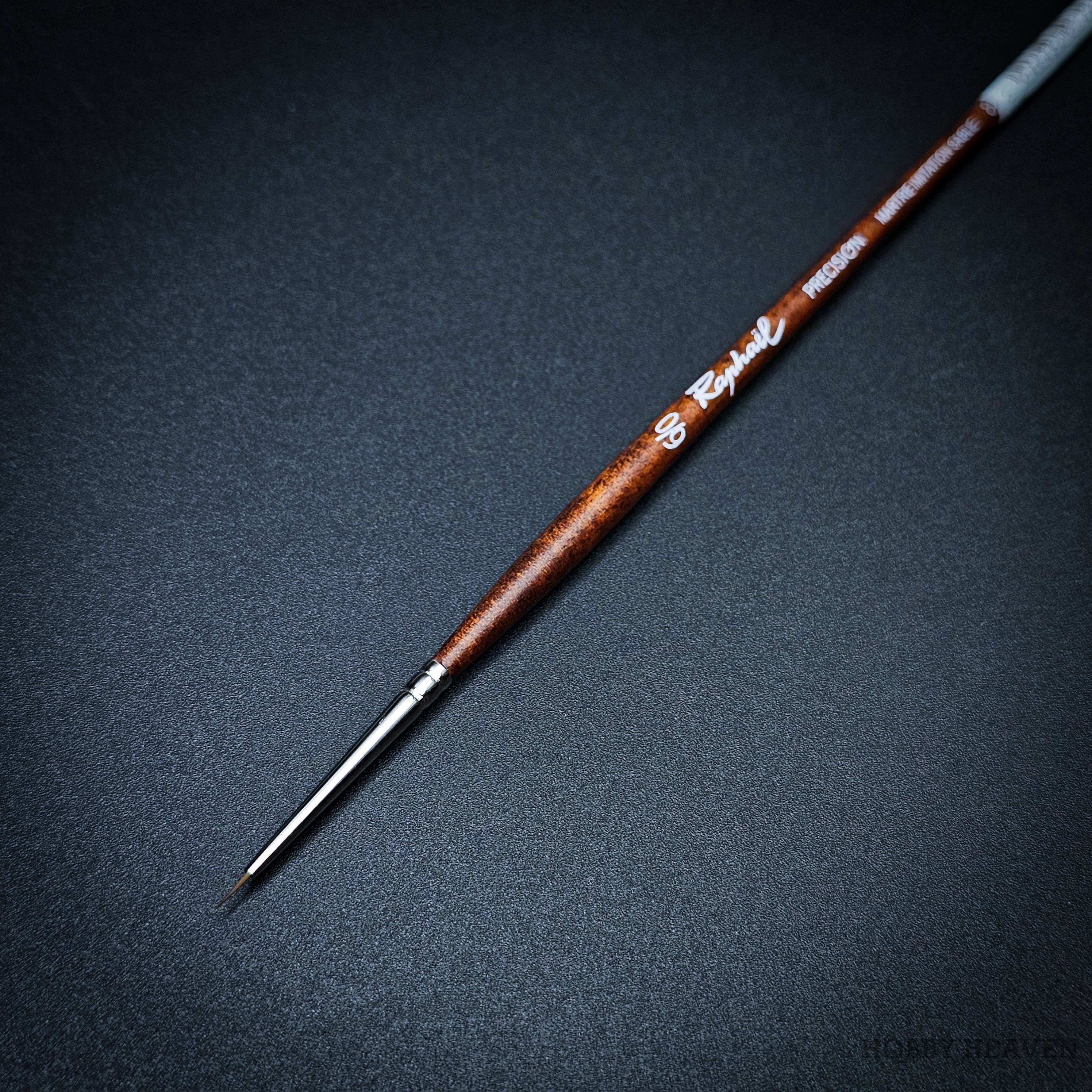 Raphael Precision 8504 — Synthetic Round