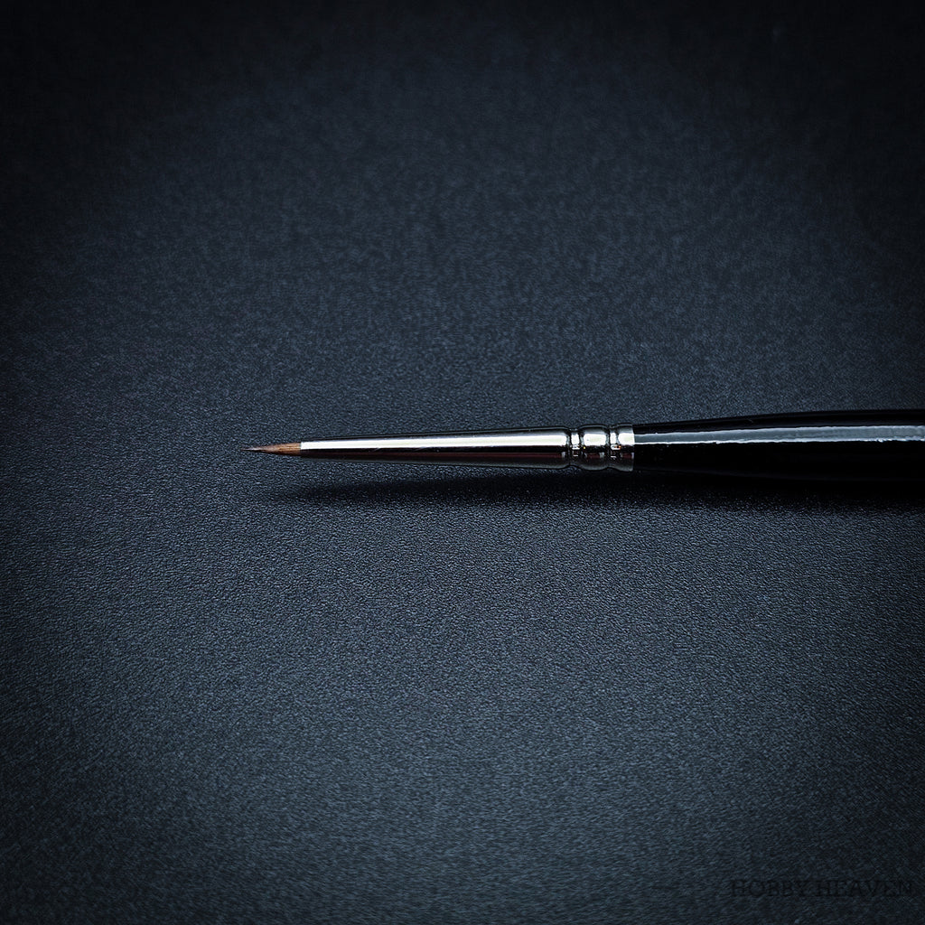 Raphael Series 8400 — Kolinsky Sable Round