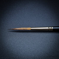 Raphael 8802 Kolinsky Sable Rigger Brush – Long Handle for Fine Detail Art
