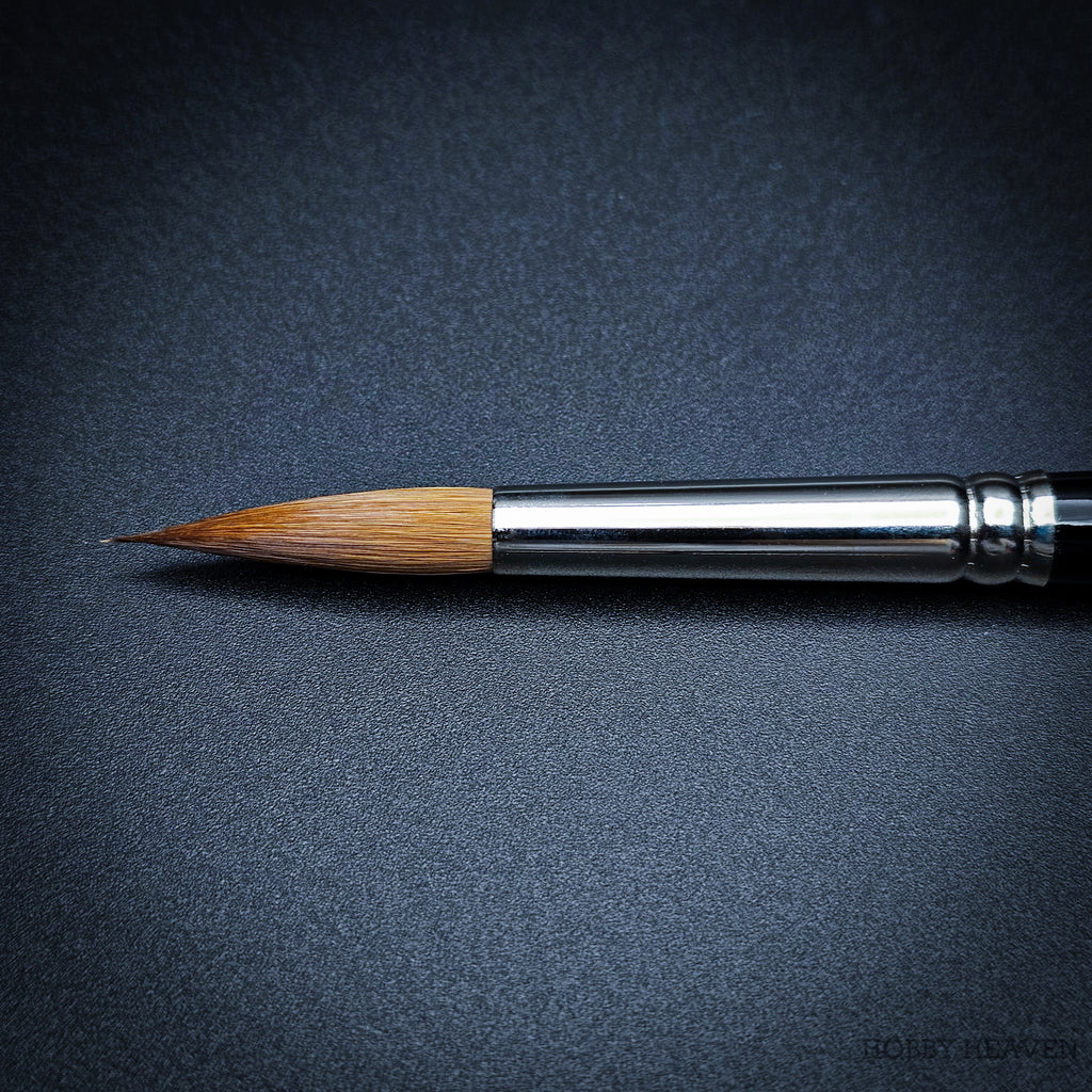 Raphael Series 8402 — Kolinsky Sable Round