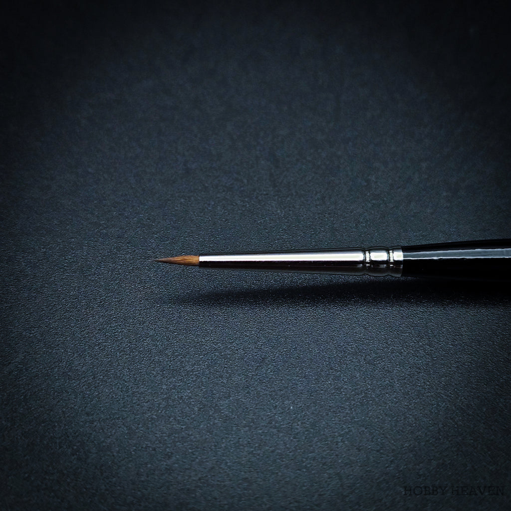Raphael Series 8400 — Kolinsky Sable Round