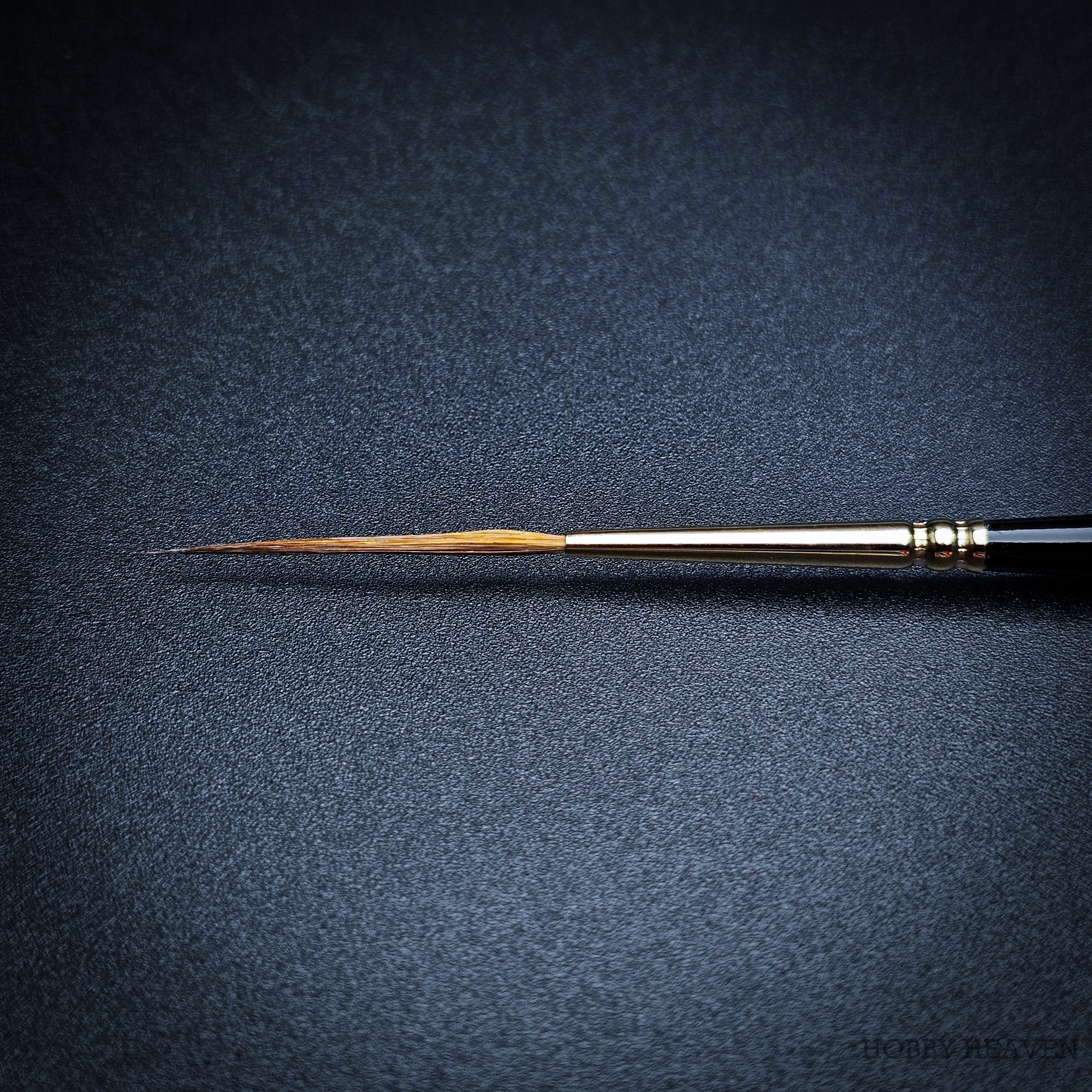 Raphael Series 8802 — Kolinsky Sable Rigger/Liner