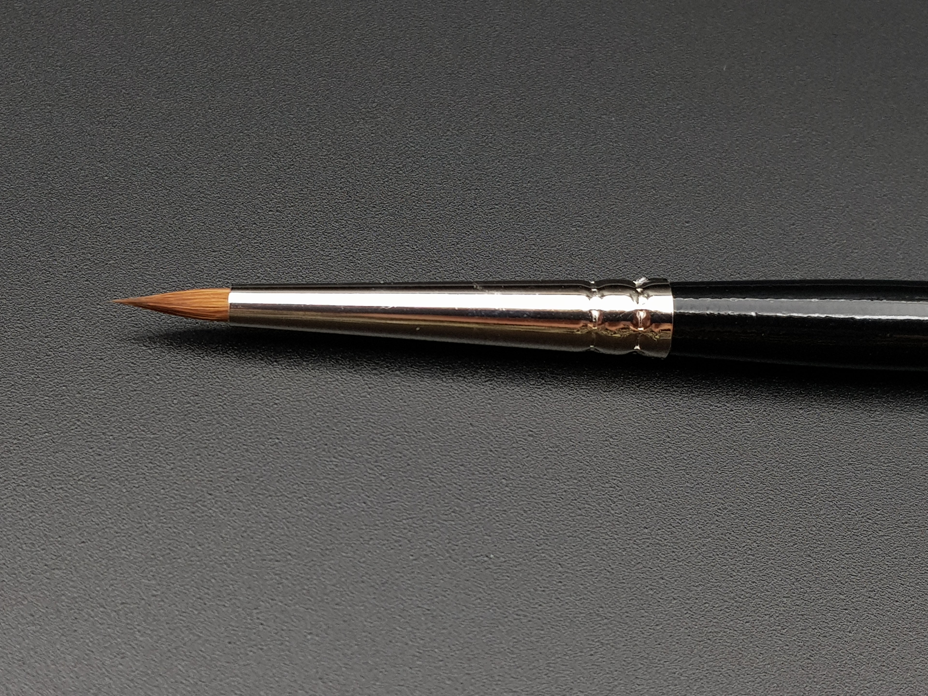 Rosemary & Co Series 323 — Kolinsky Sable Spotter