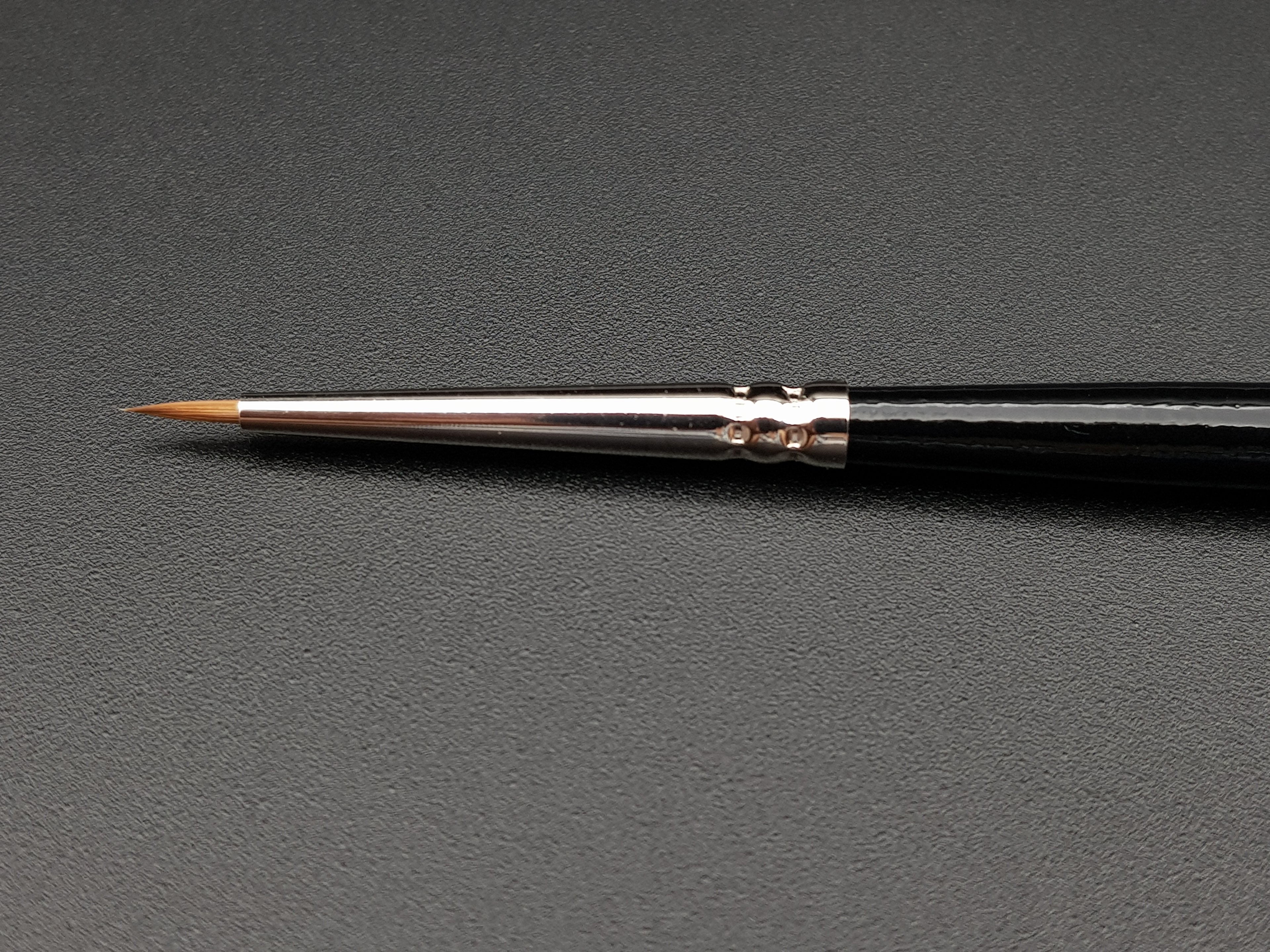 Rosemary & Co Series 323 — Kolinsky Sable Spotter