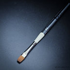 R20 Red Dot Pocket short flat brush full length with handle open, synthetic fibre flat head