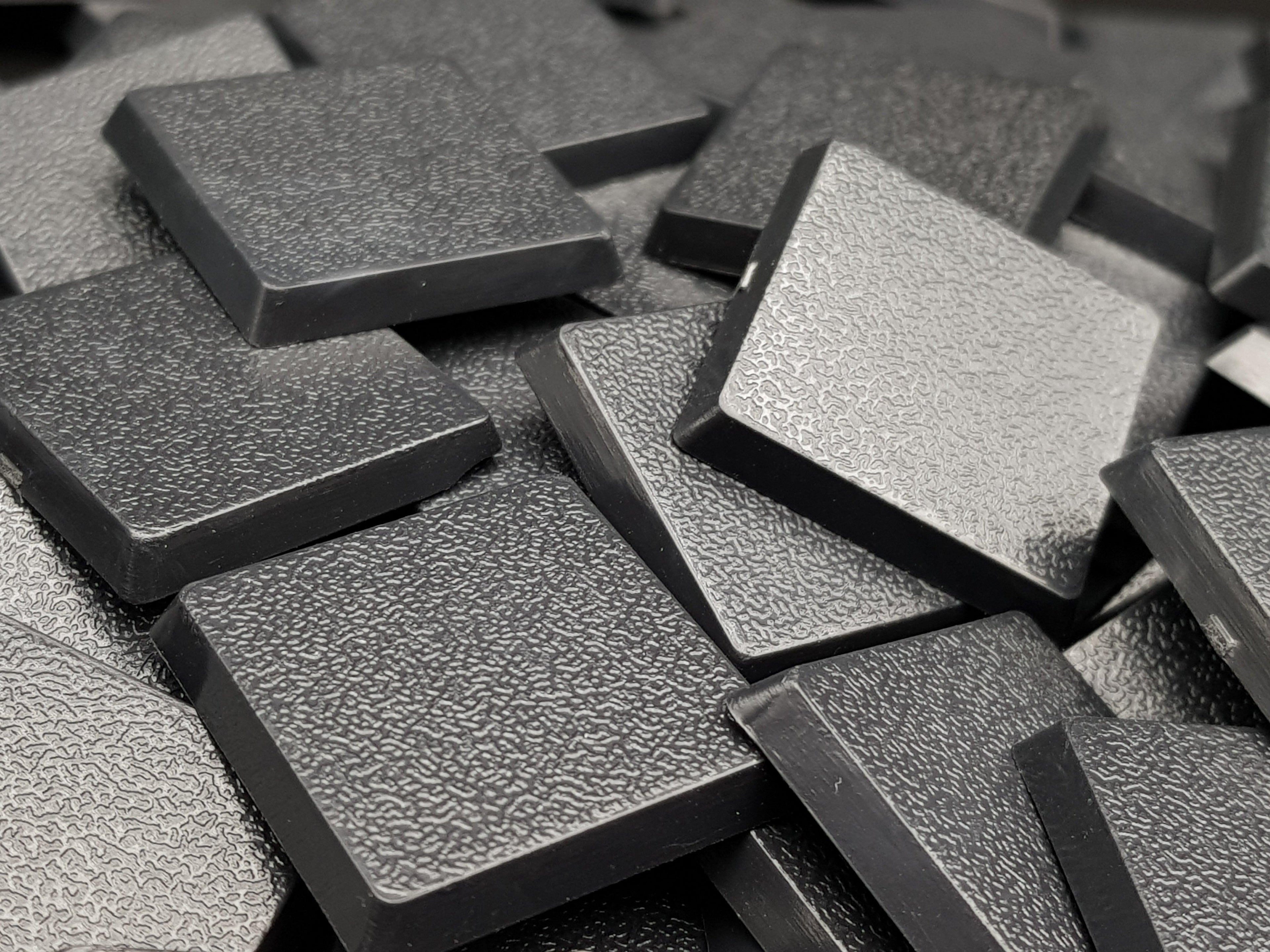 25mm Square Plain Plastic Bases Unbranded - Hobby Heaven
