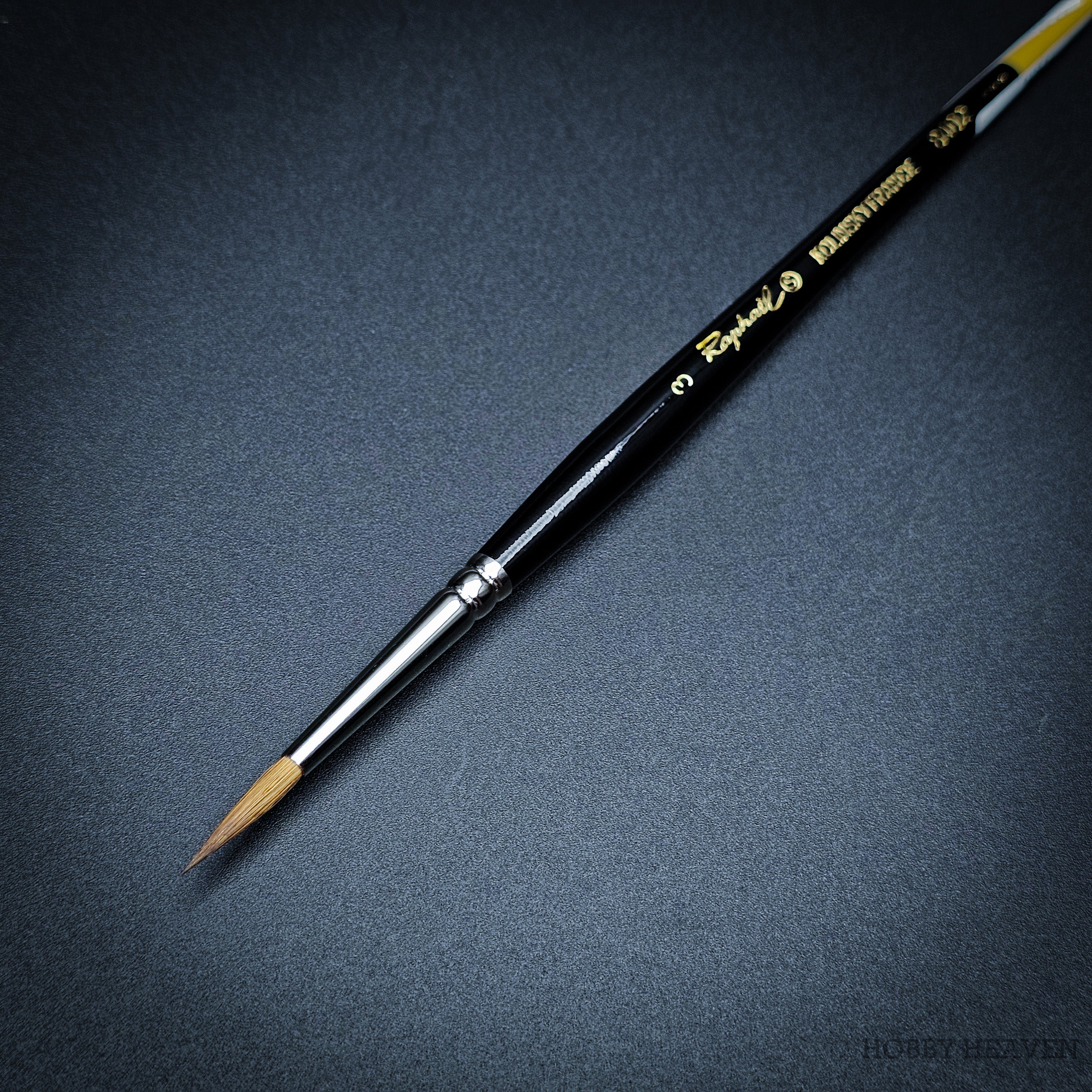 Raphael Series 8402 — Kolinsky Sable Round
