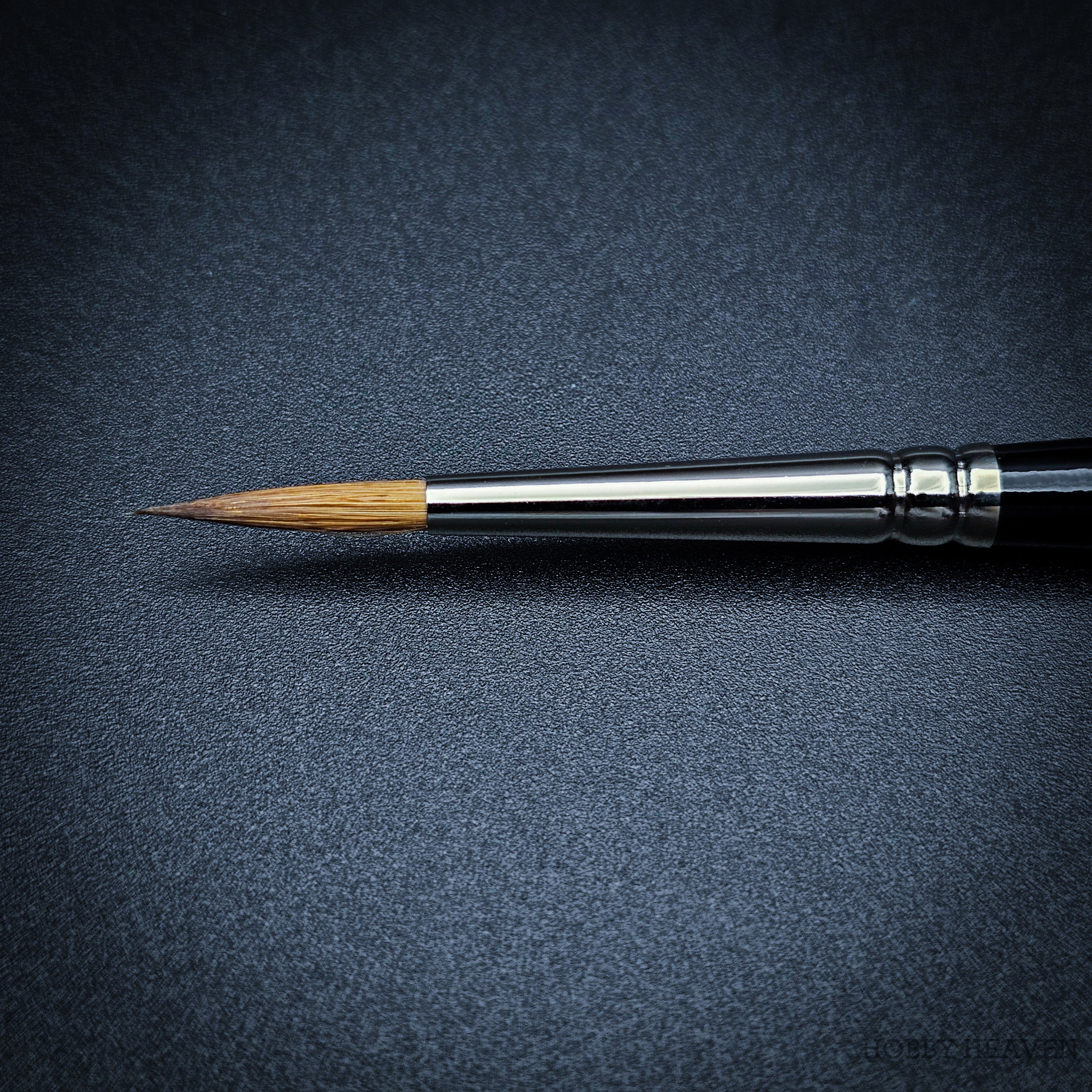 Raphael Series 8402 — Kolinsky Sable Round