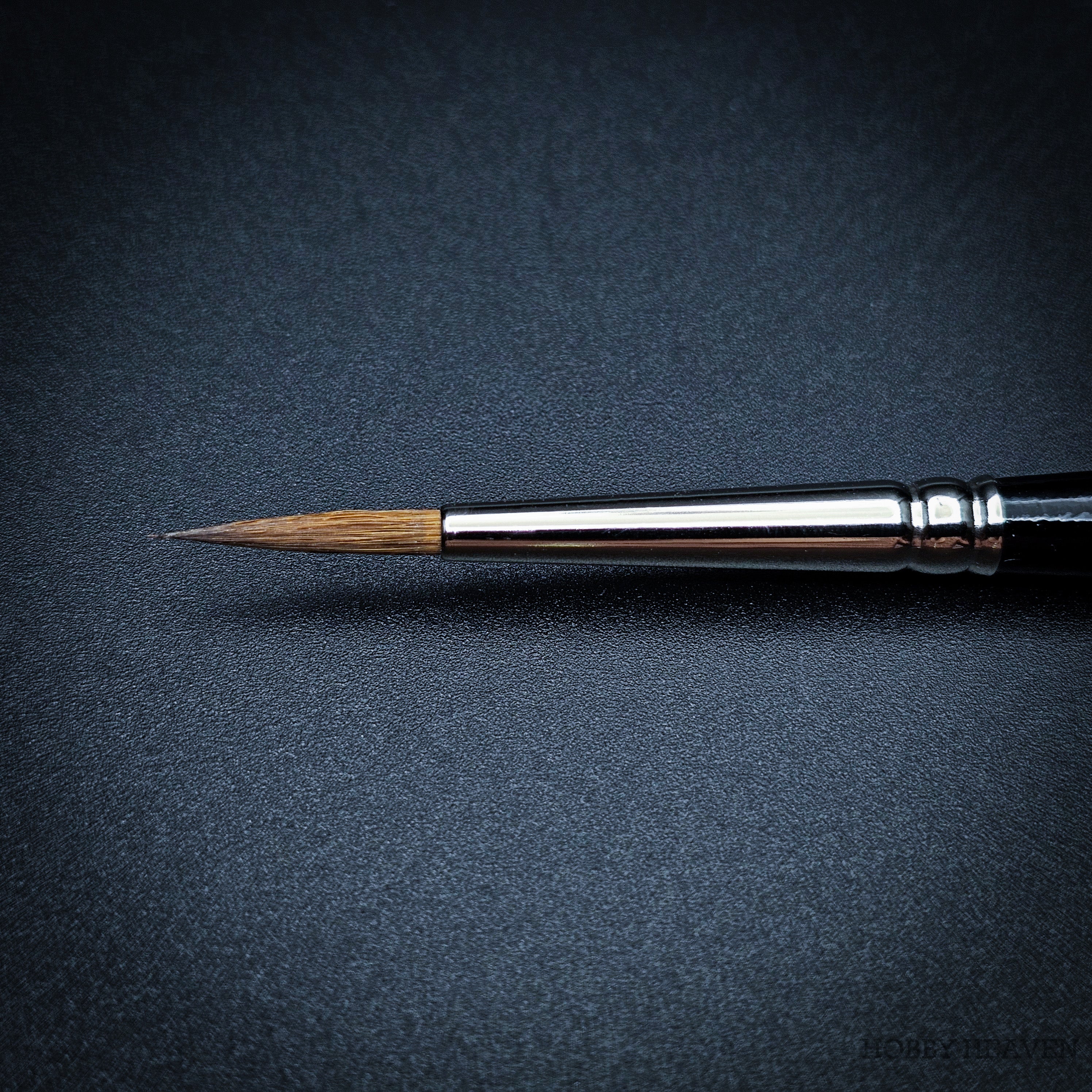 Raphael Series 8408 — Kolinsky Sable Round