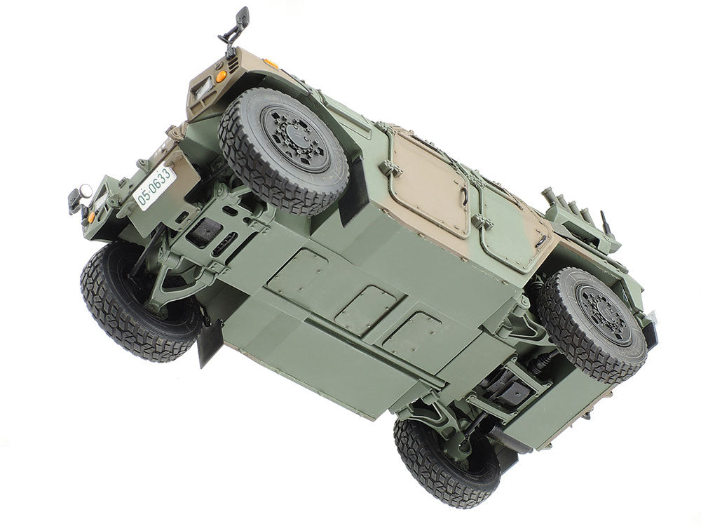 The underside with the four-wheel-drive running gear