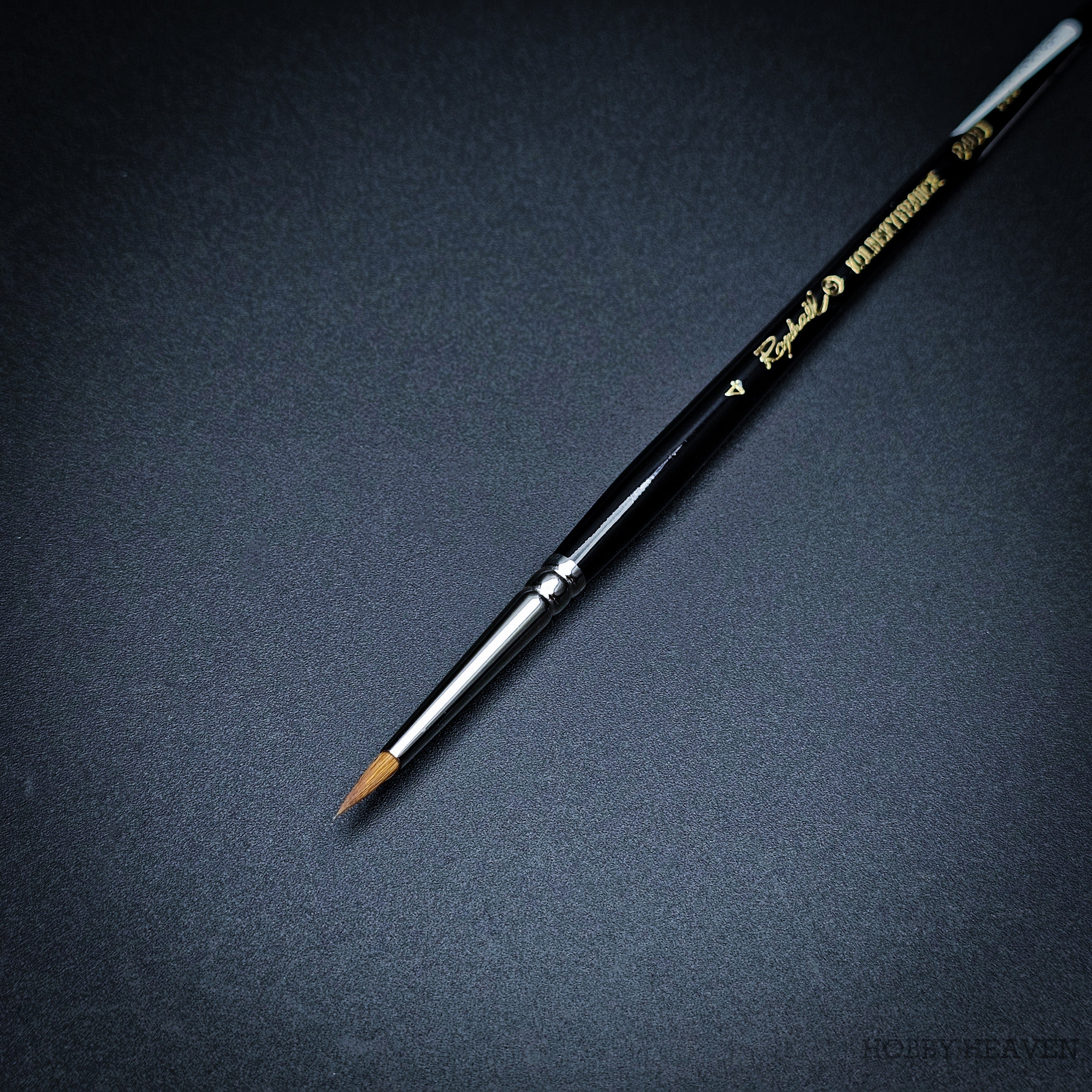 Raphael Series 8400 — Kolinsky Sable Round