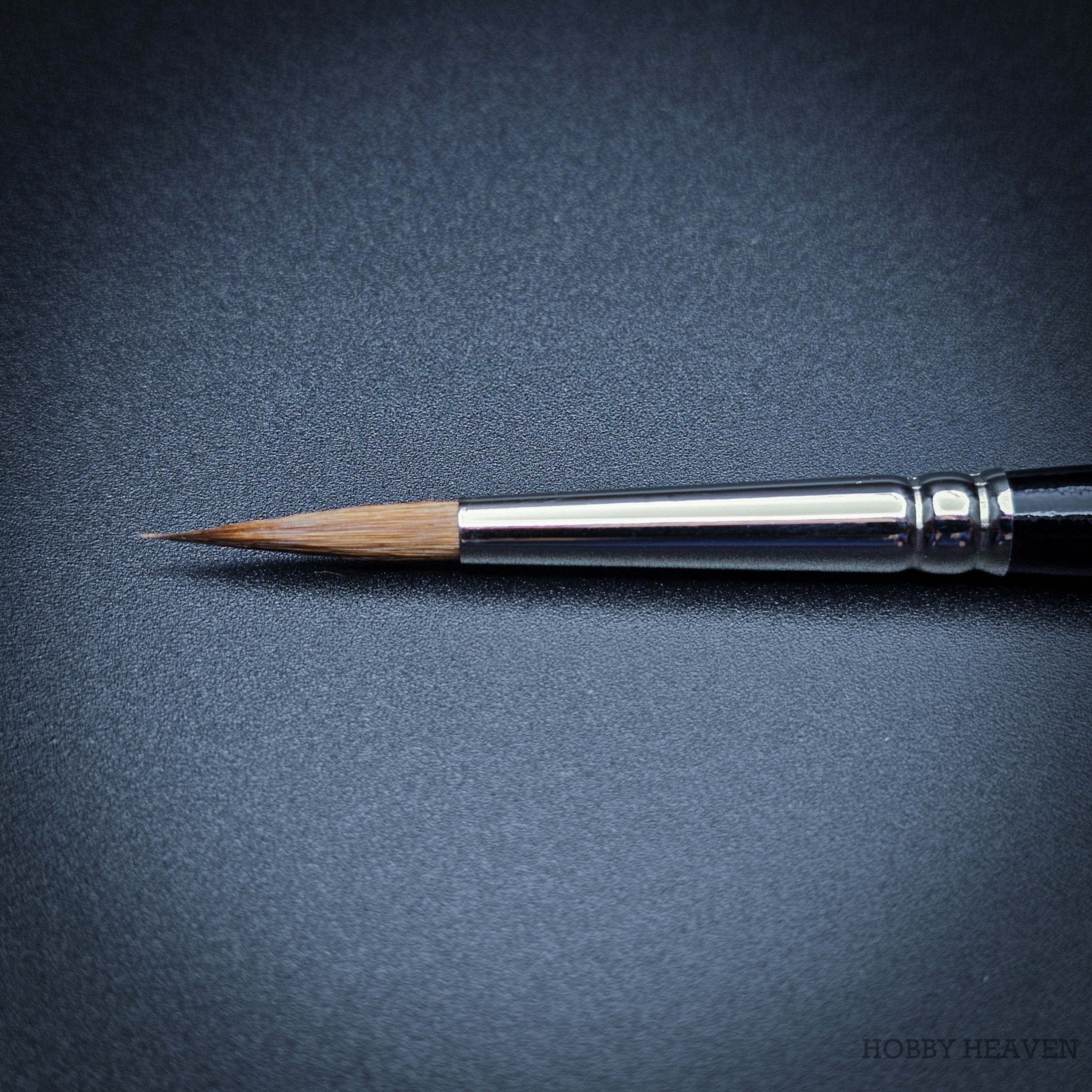Raphael Series 8408 — Kolinsky Sable Round