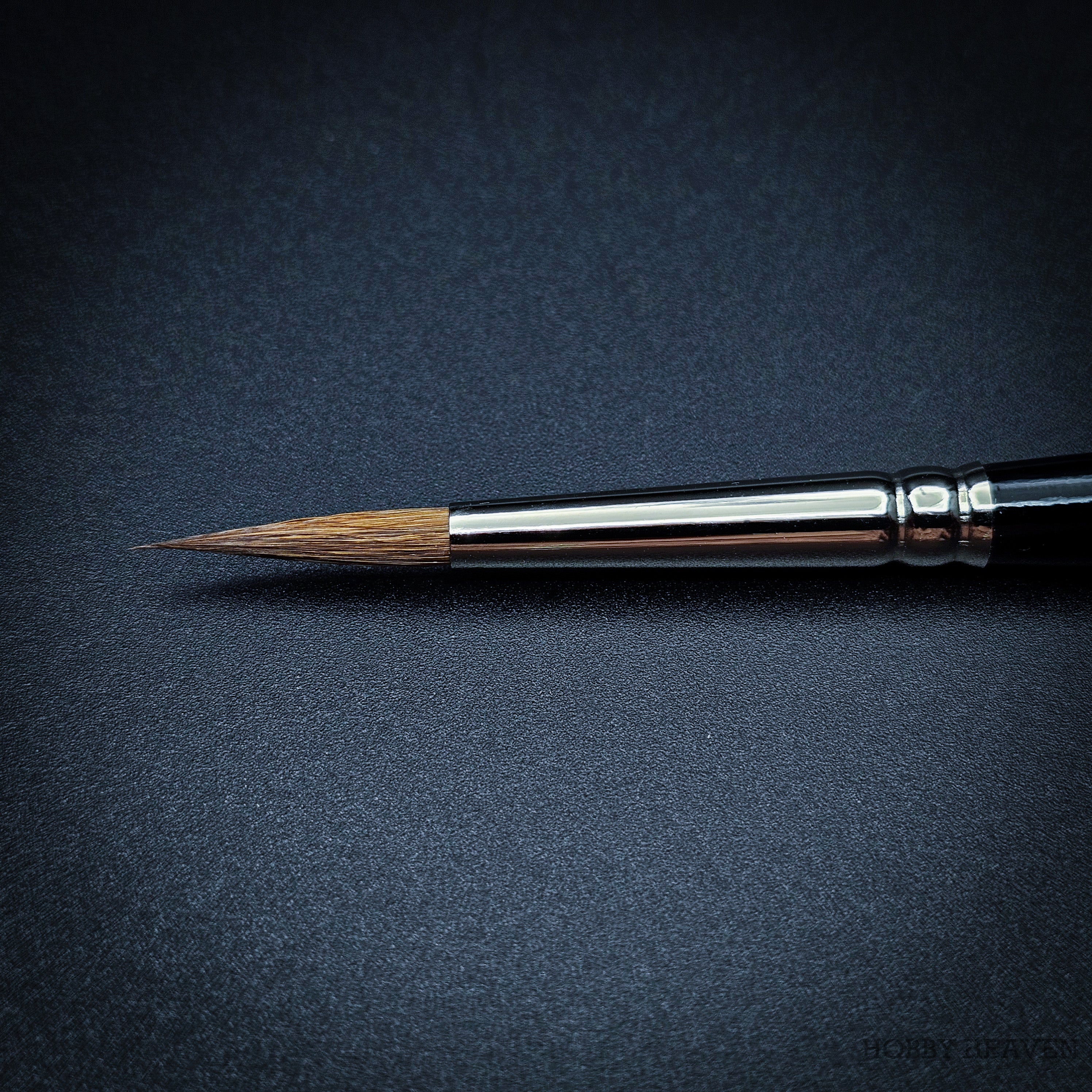 Raphael Series 8408 — Kolinsky Sable Round