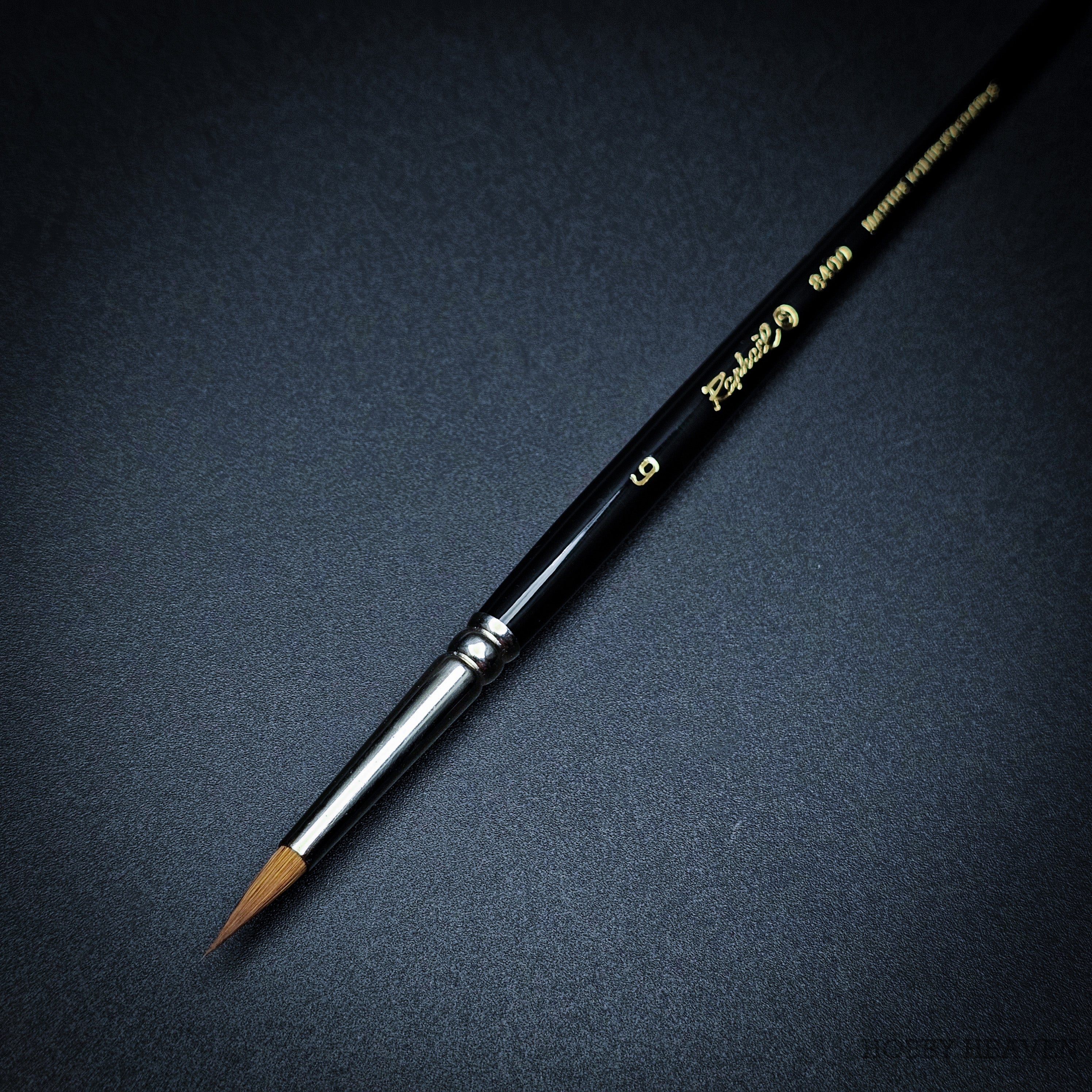 Raphael Series 8400 — Kolinsky Sable Round