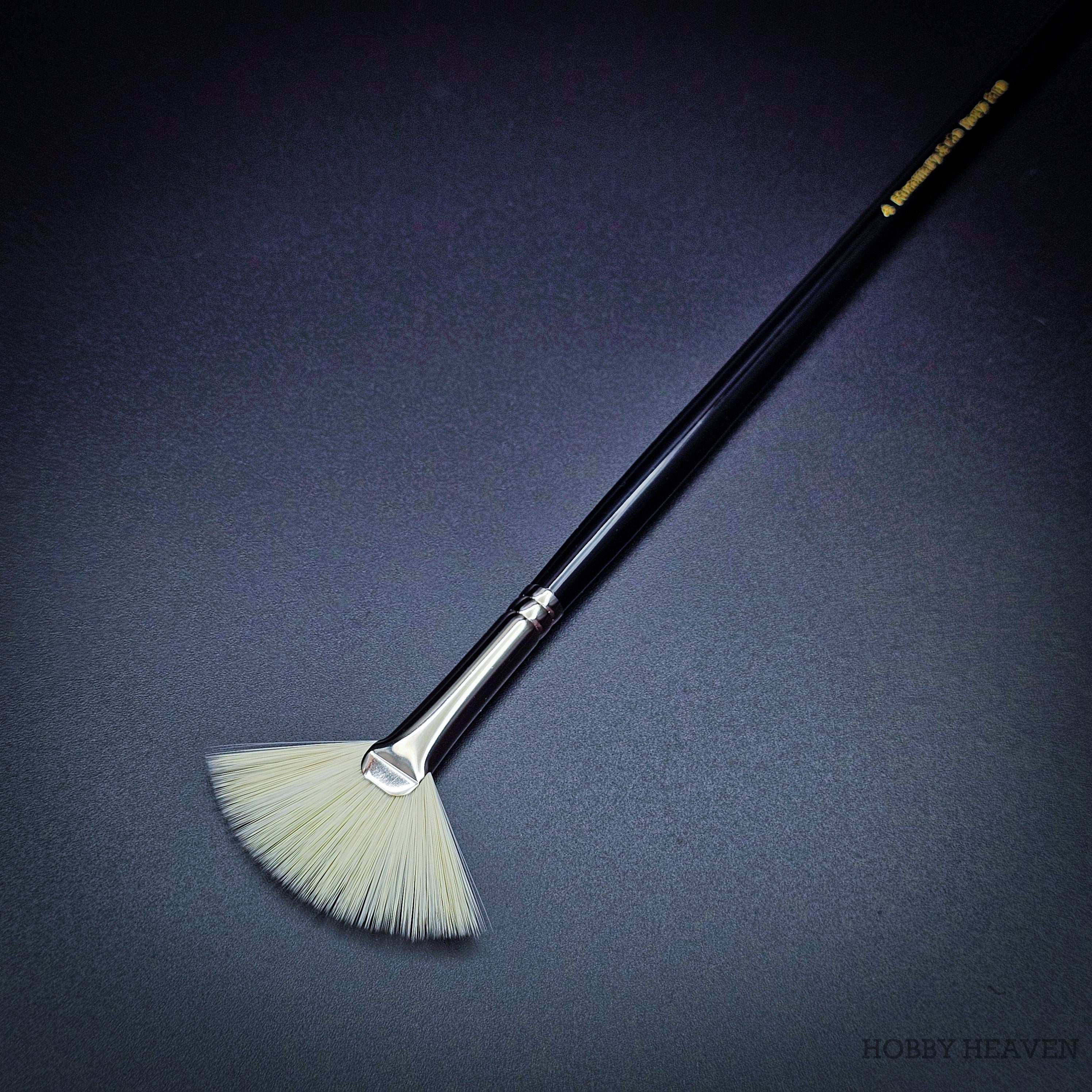 Rosemary & Co Ivory synthetic fan brush, long handle, size 4