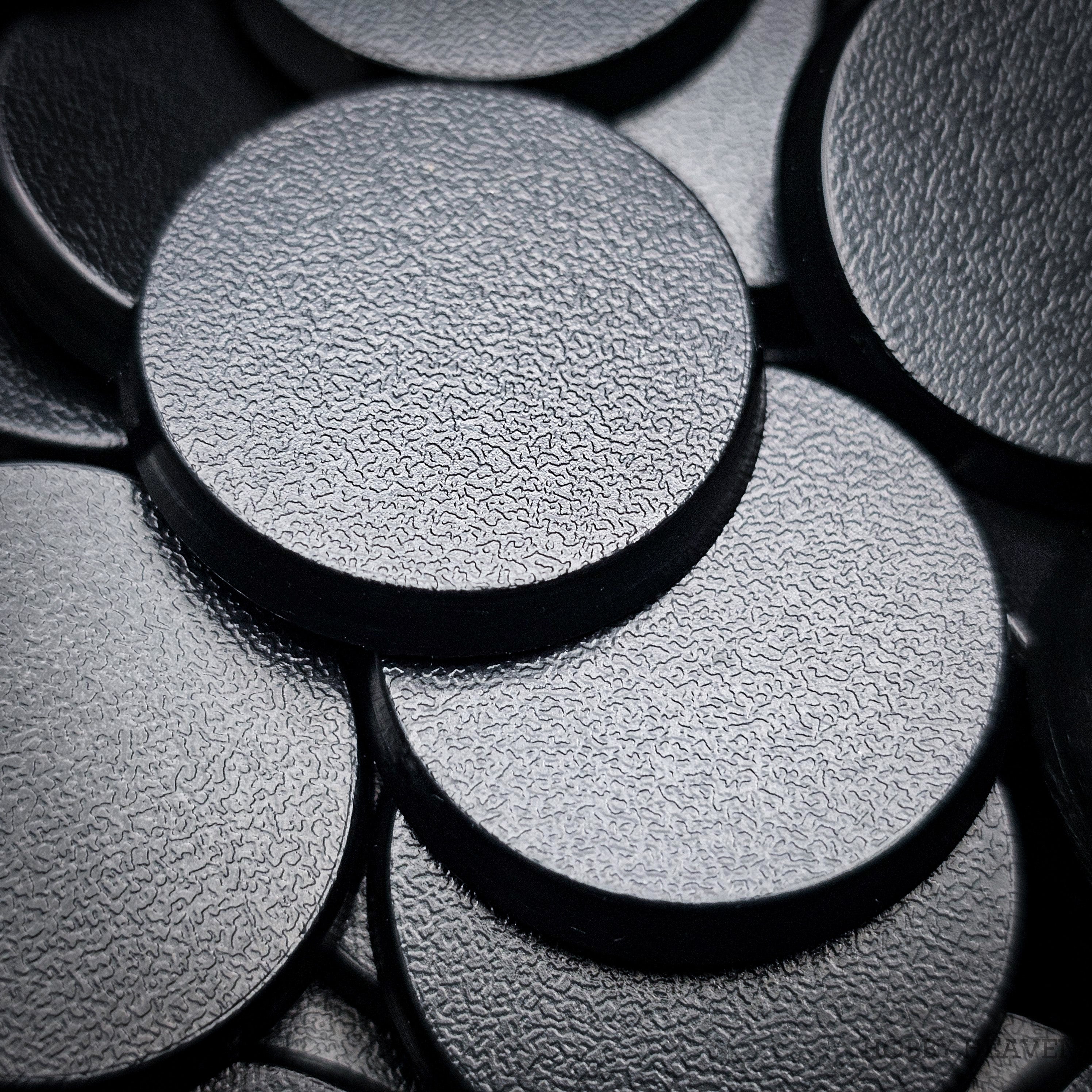 28mm Round Plain Plastic Bases for Wargaming Miniatures | Hobby Heaven