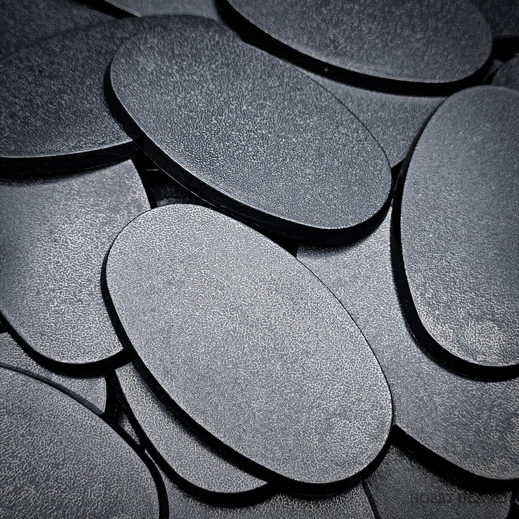 75x42mm Oval Plain Plastic Bases