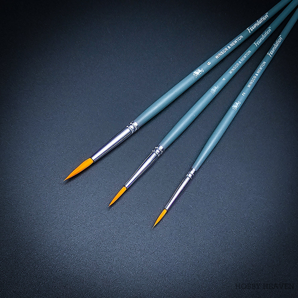 Winsor & Newton Foundation Watercolour Brush Set – 3-Pack (Round 3, Flat 1, Flat 2)