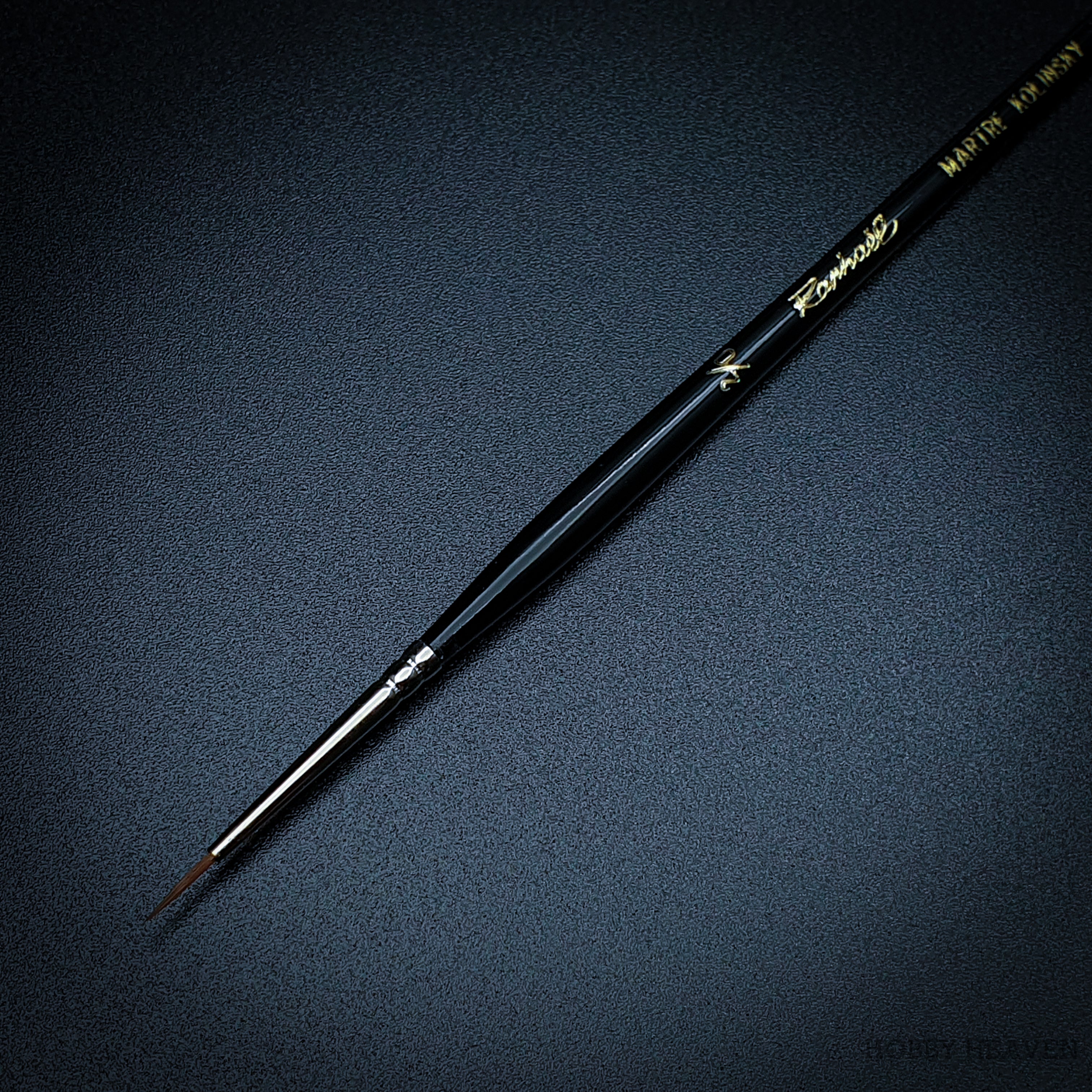 Raphael Series 8413 — Kolinsky Sable Round