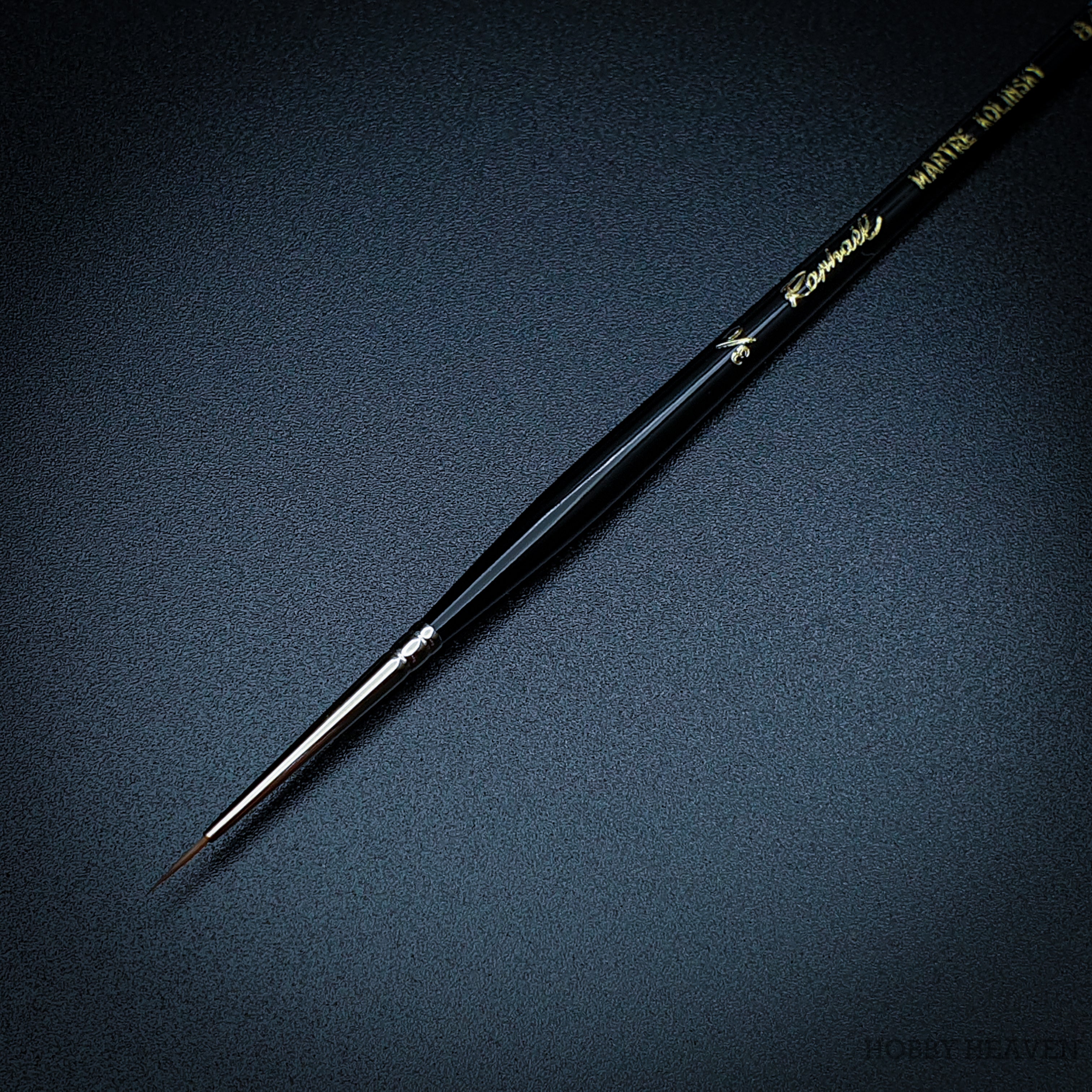 Raphael Series 8413 — Kolinsky Sable Round