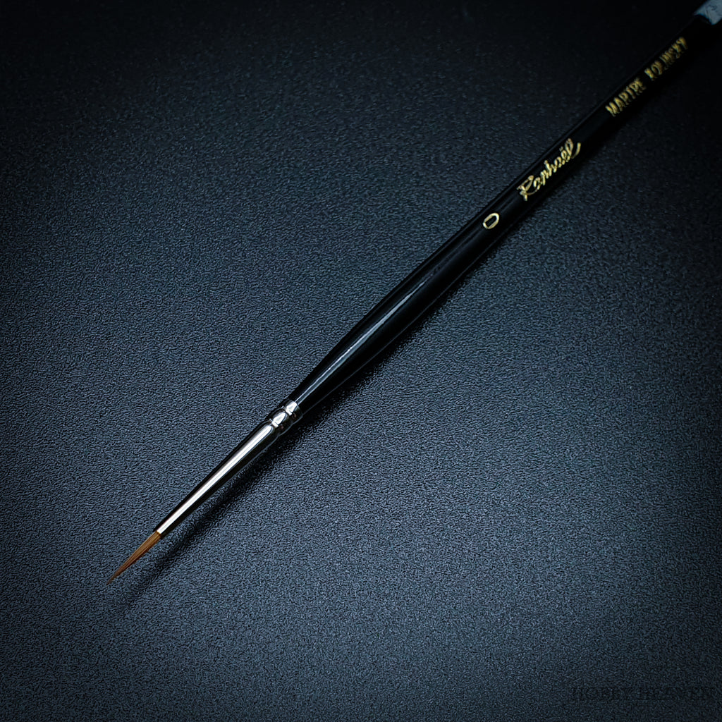 Raphael Series 8413 — Kolinsky Sable Round
