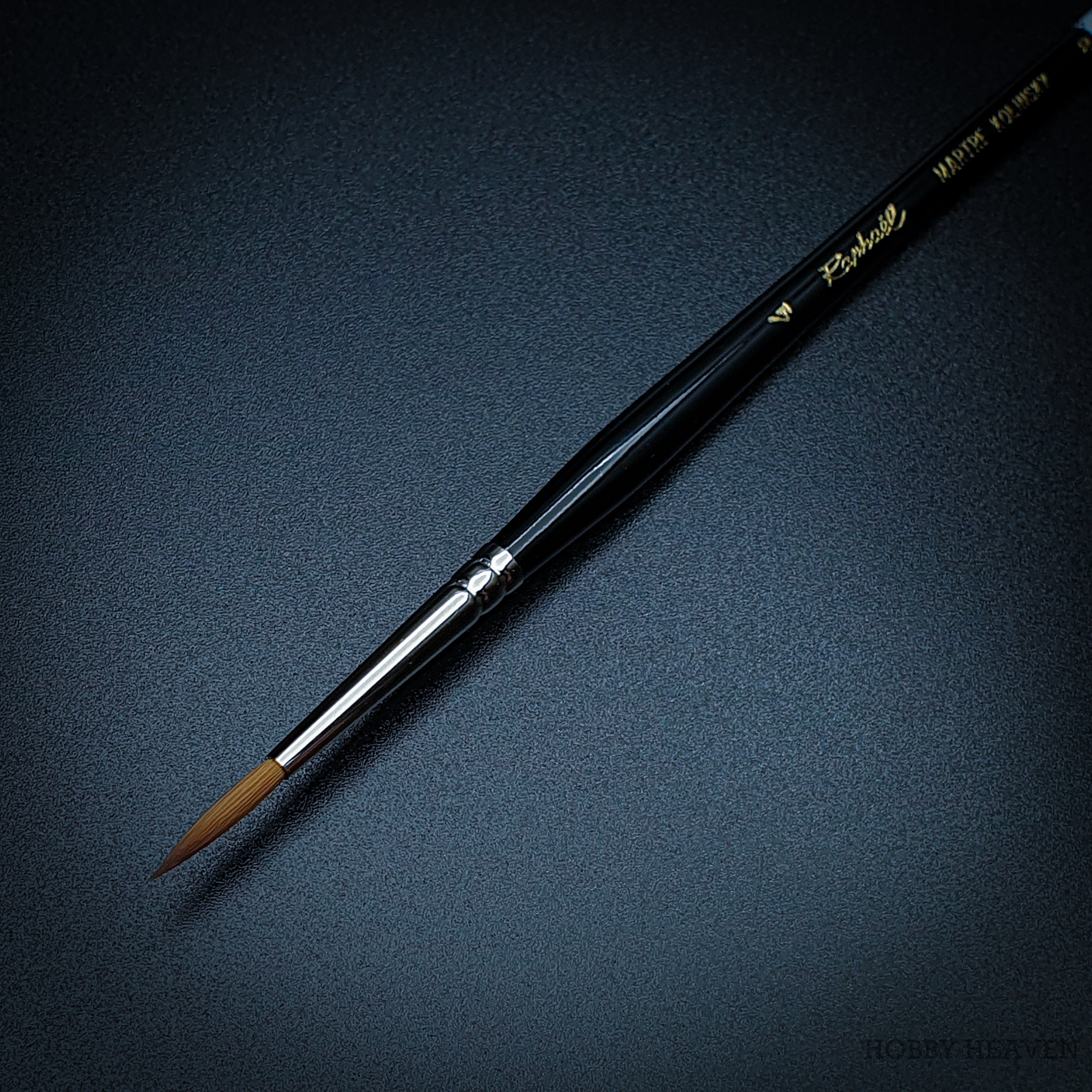 Raphael Series 8413 — Kolinsky Sable Round