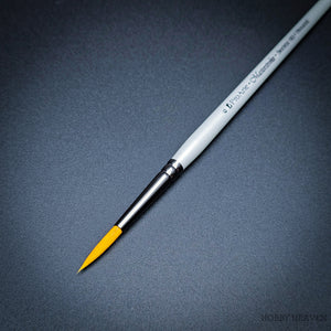 Pro Arte Masterstroke Series 60 – Close-up of size 6 Prolon Round Brush on black background.