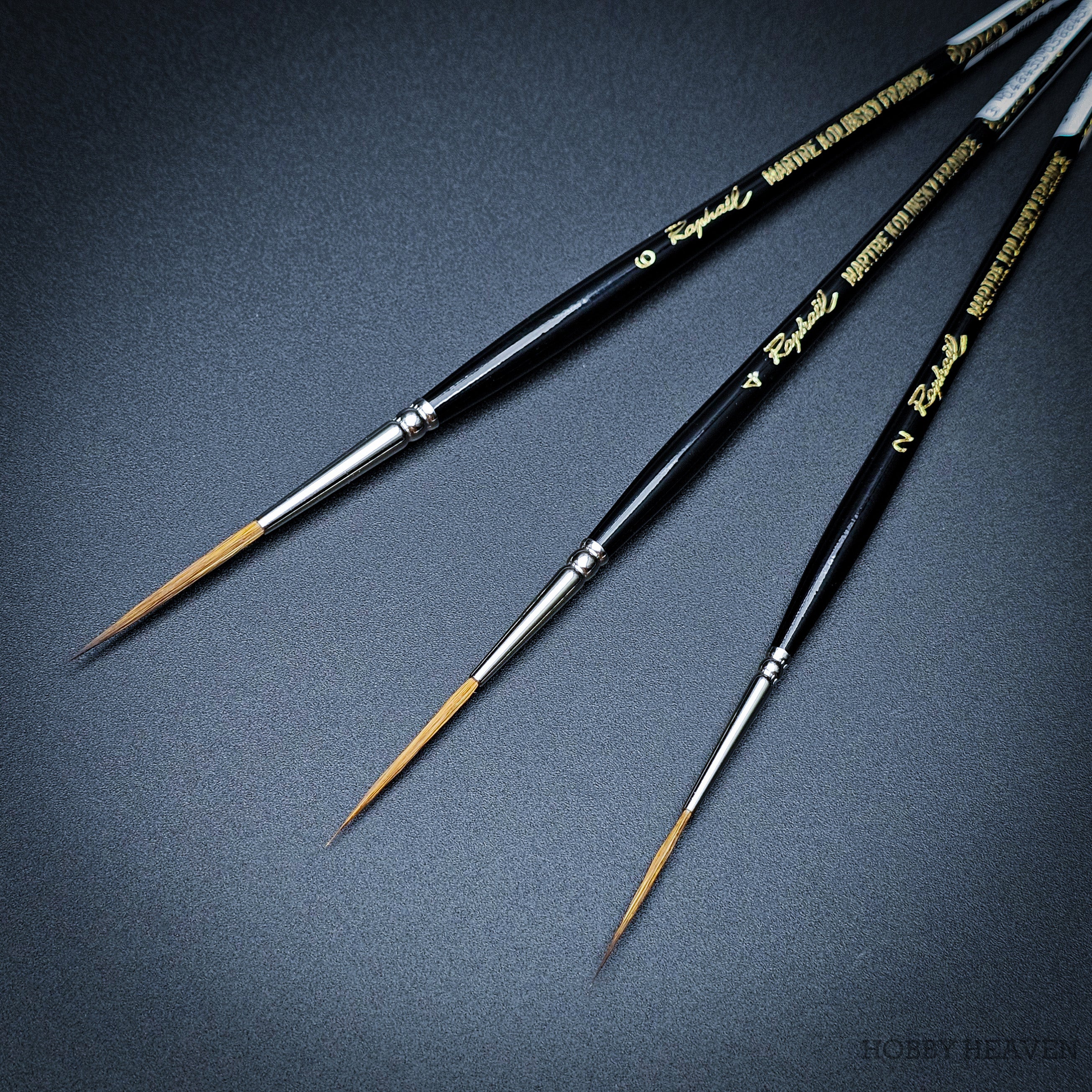 Raphael Series 88026 — Kolinsky Sable Rigger/Liner