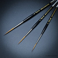 Raphael Kolinsky Sable Brush 88026 – Fine Detail Long Tip Liner
