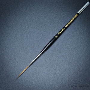 Raphael Kolinsky Sable Brush 88026 – Close-up of size 2, fine detail long tip liner on black background.