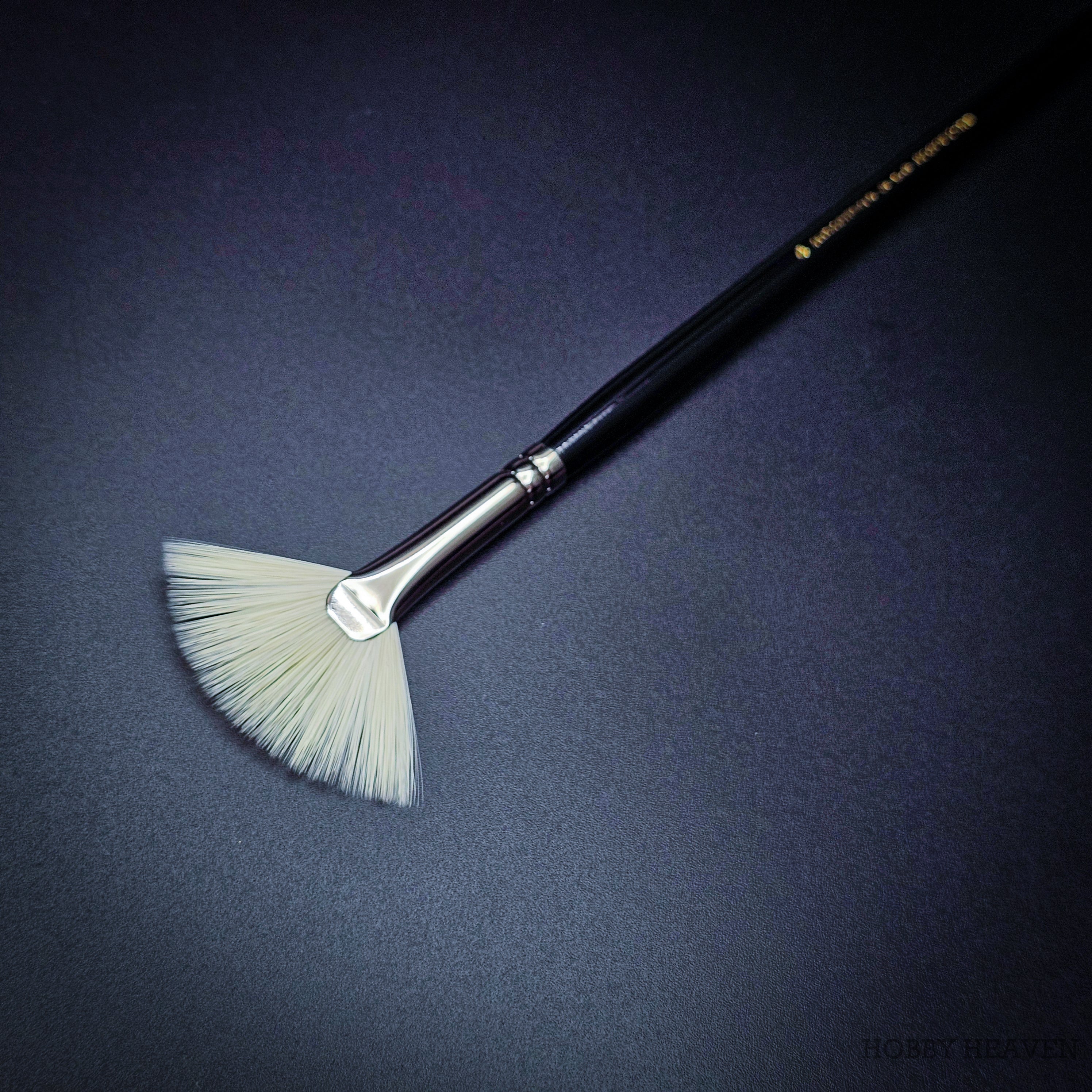 Rosemary & Co Ivory synthetic fan brush, short handle, size 4