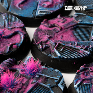 Extreme close-up of painted 32mm Alien Infestation base showing detailed alien goo, cables and biomass textures
