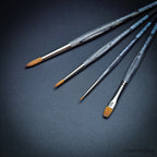 Da Vinci Colineo 4068 brush set angled view on black background