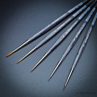 Da Vinci Colineo Miniature Brush Set 4054 for fine details in painting and models.
