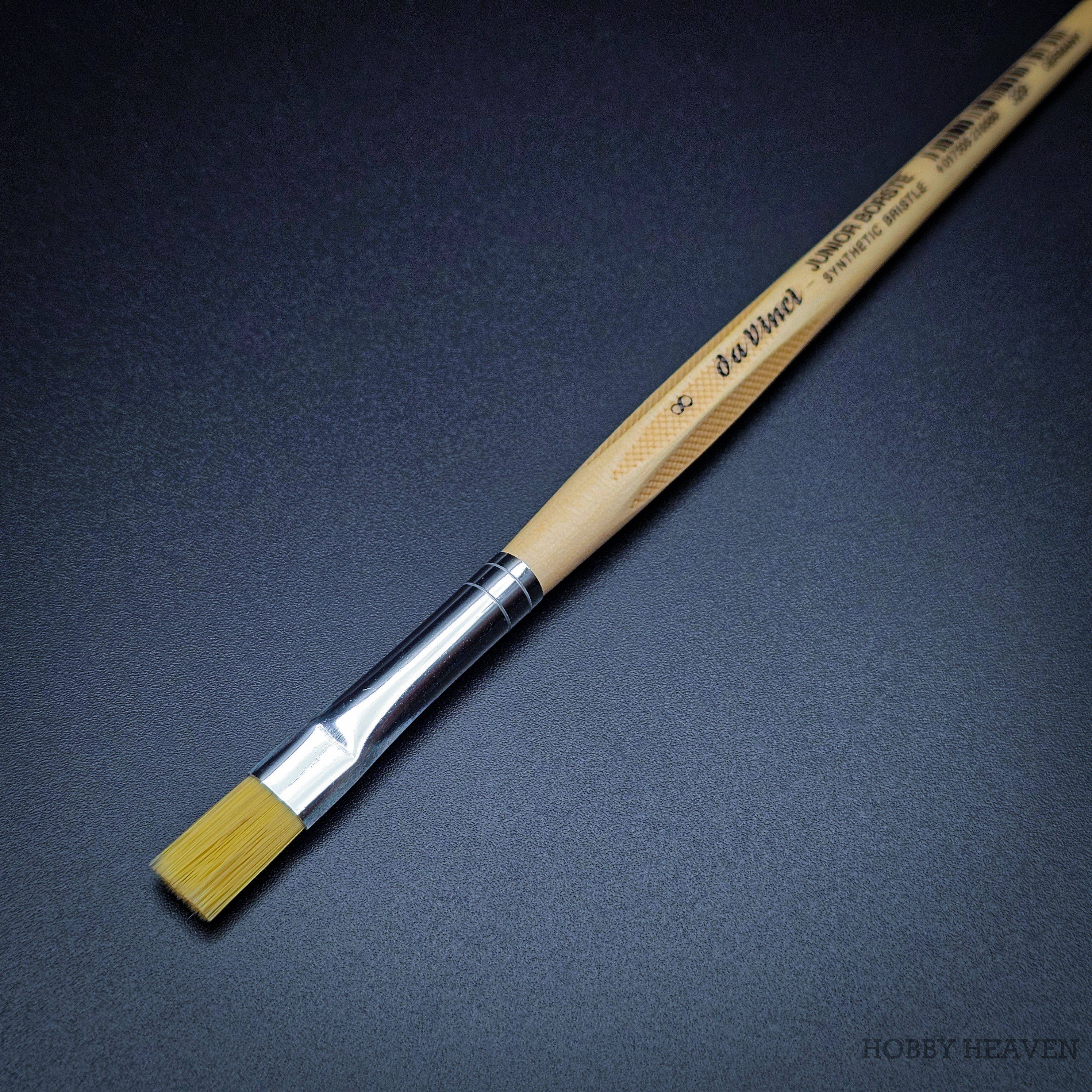 da Vinci Junior 4211 Flat Brush (Size 8) on black background, perfect for broad strokes and washes