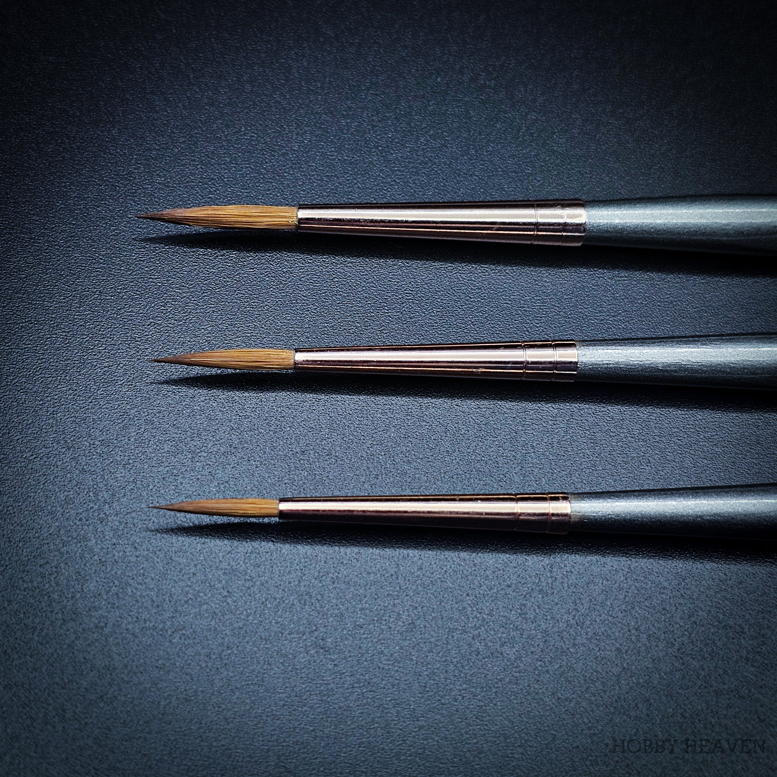 Close-up of da Vinci Miniature Maestro Kolinsky sable brush tips showing fine points