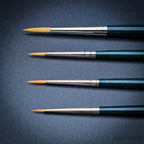 da Vinci NOVA Series 5354 – Premium gold synthetic brushes engineered for enhanced paint retention and perfect point formation.