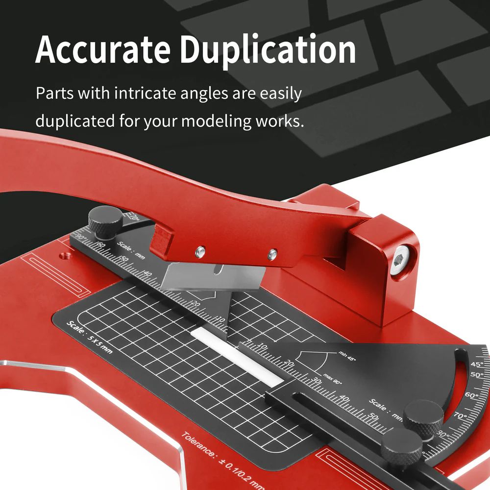 DSPIAE Accurate Duplication panel: a plastic strip on the grid under the blade, against the length stop