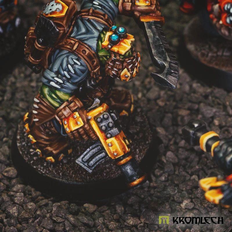 Kromlech Orc Mercenaries Knives and Pistols (10) KRCB386 - Hobby Heaven