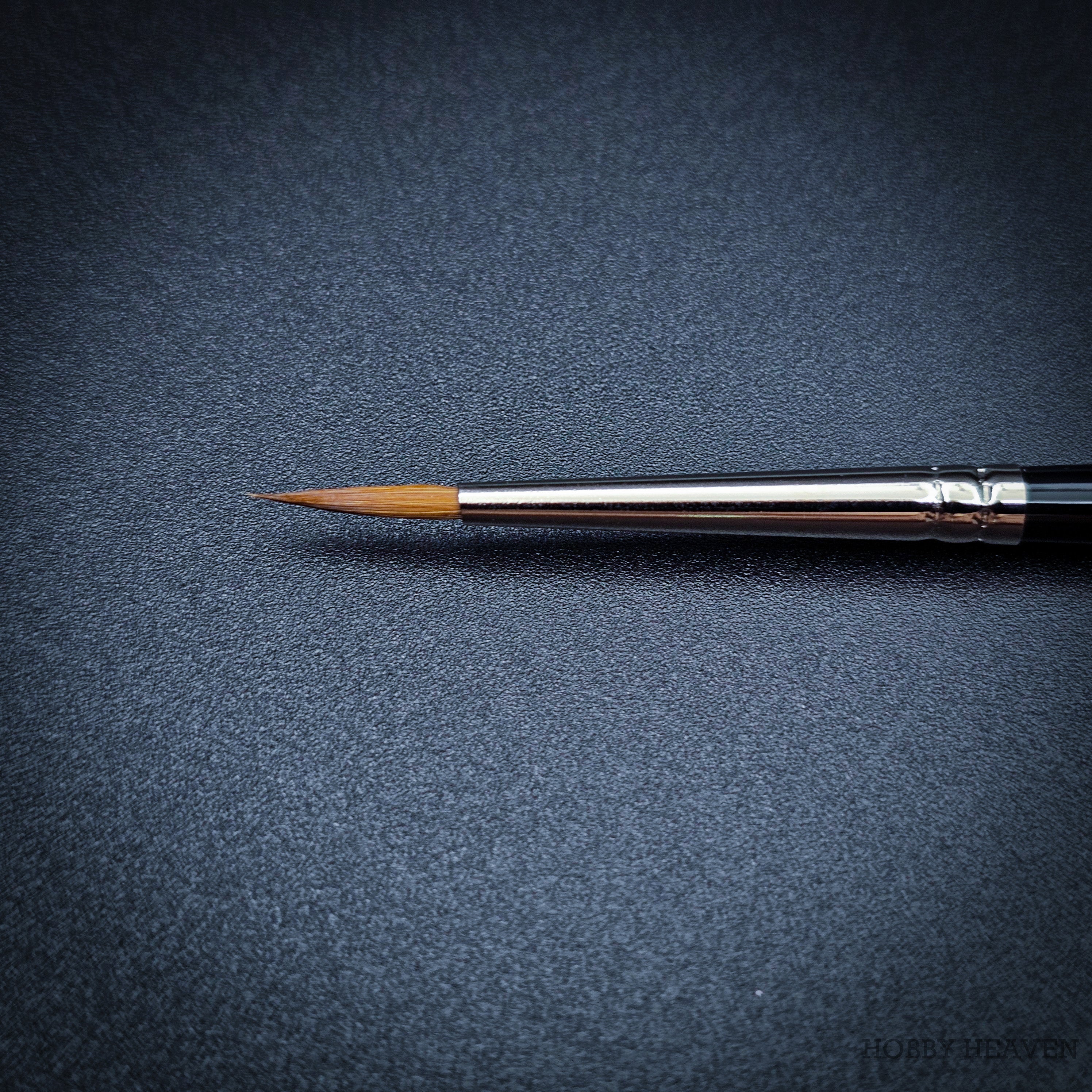 Rosemary & Co Series 99 — Red Sable Round