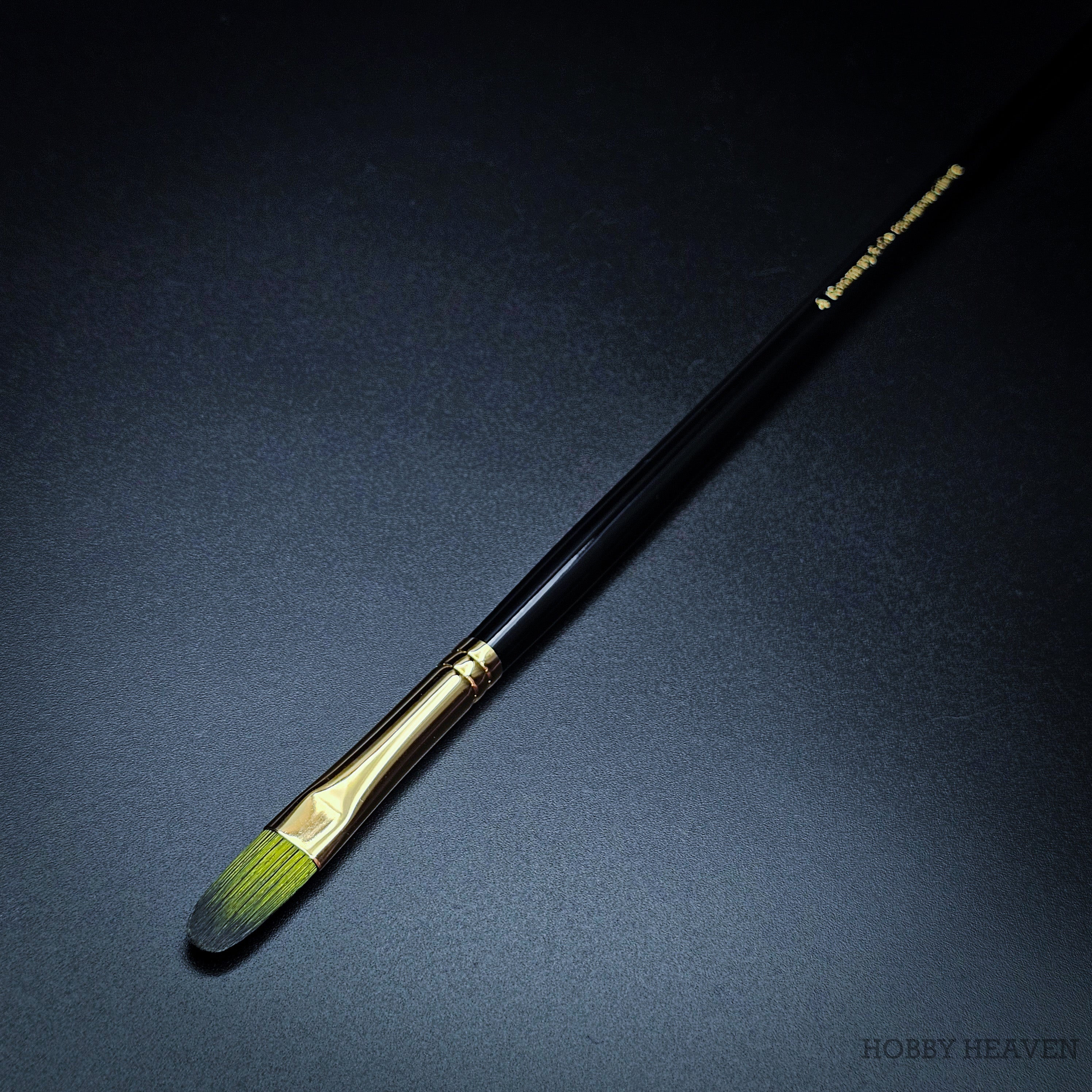 Rosemary & Co Evergreen Filbert size 4 long handle full brush - Hobby Heaven