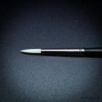 Close-up of Snowdrop size 6 long handle brush head