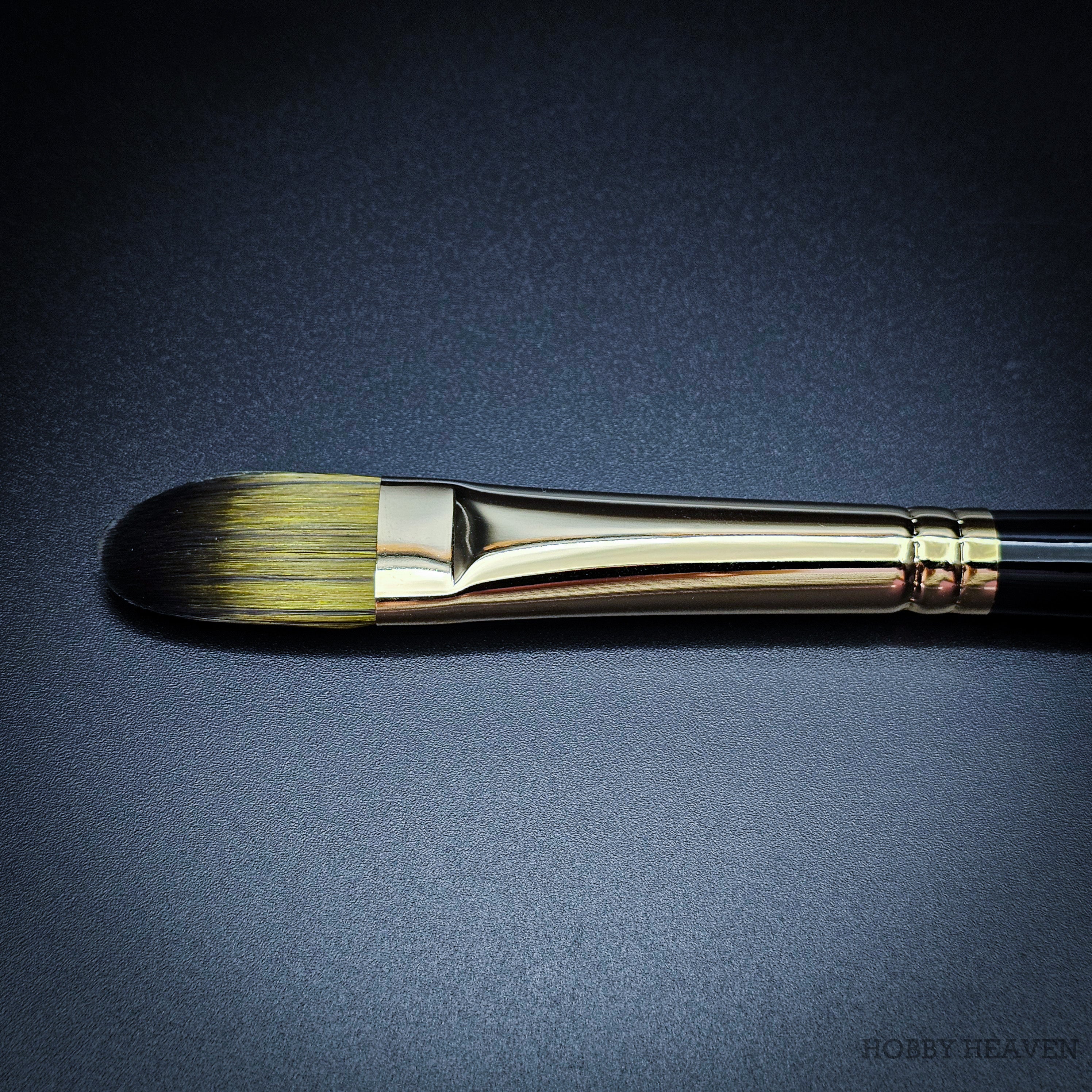 Rosemary & Co Evergreen Filbert size 9 long handle head close-up - Hobby Heaven