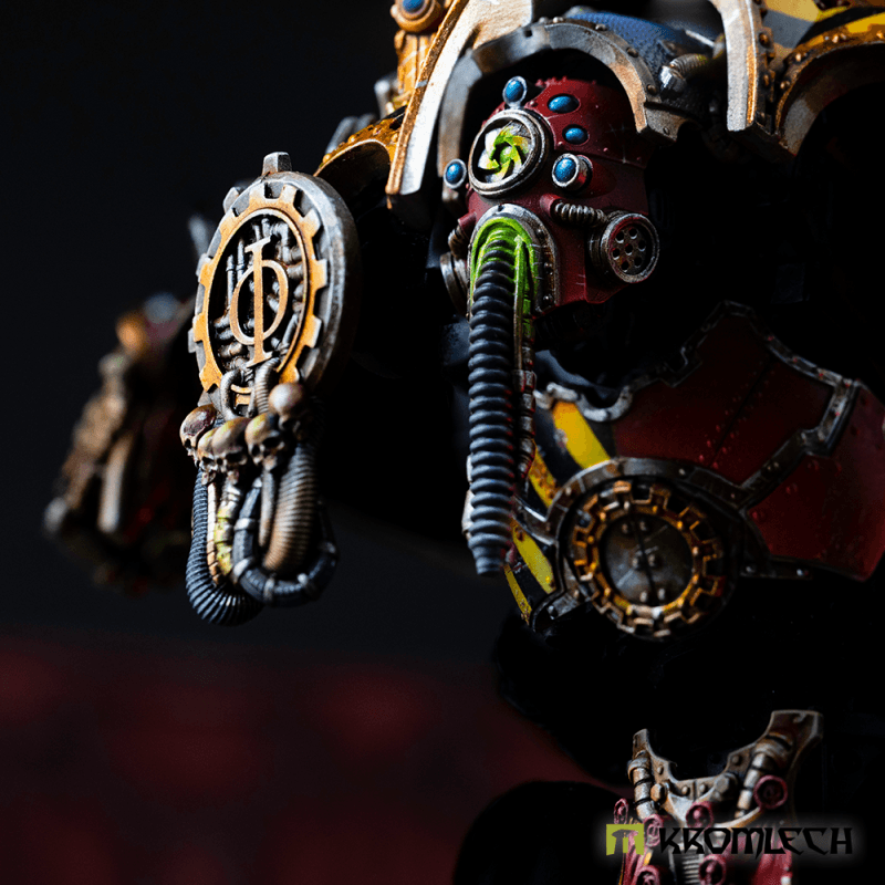 Kromlech Odyssian Knight Mask & Crest (2) KRVB108 - Hobby Heaven